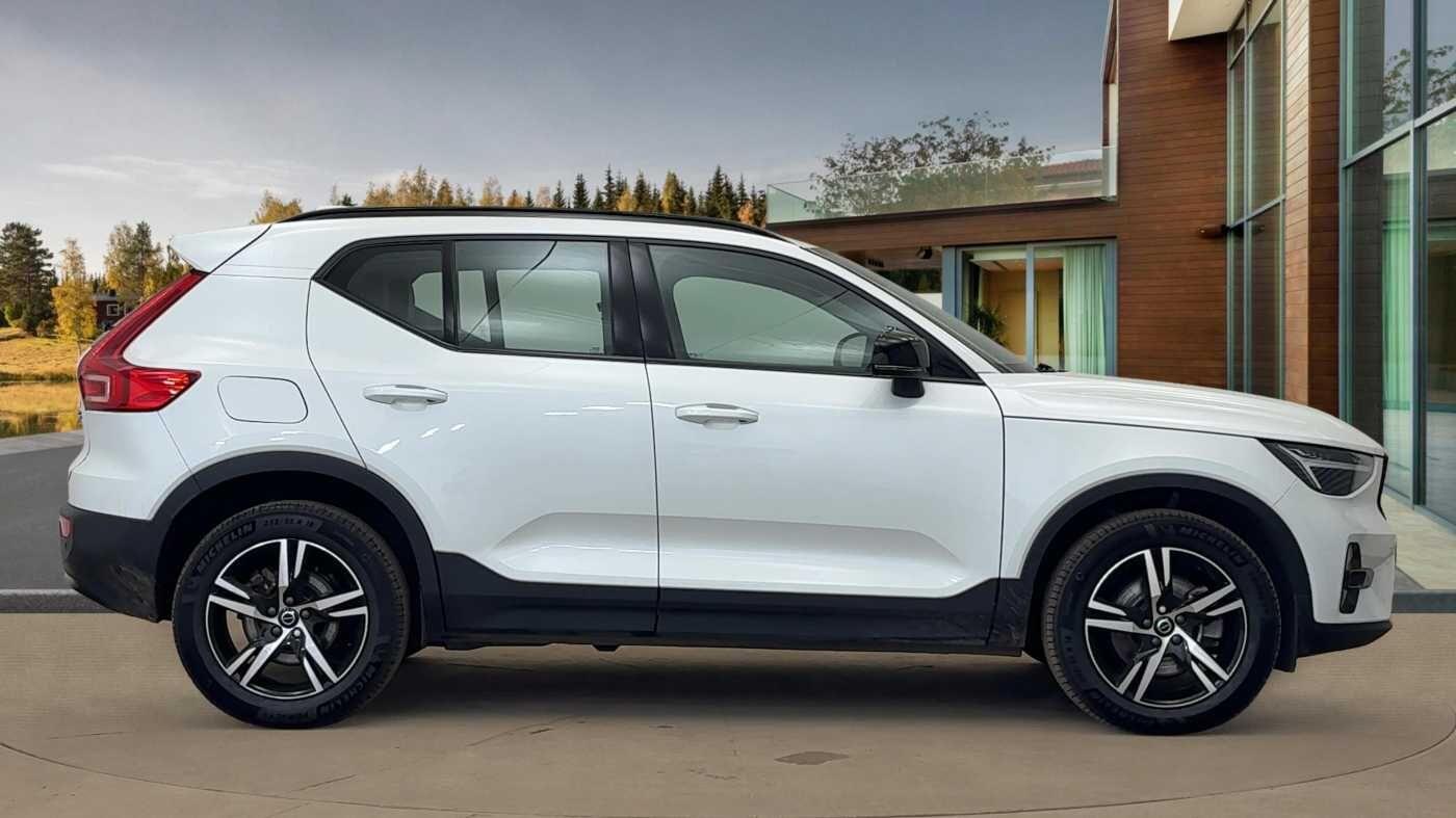 Used Volvo XC40 2022 for sale - 77345131: Photo 2