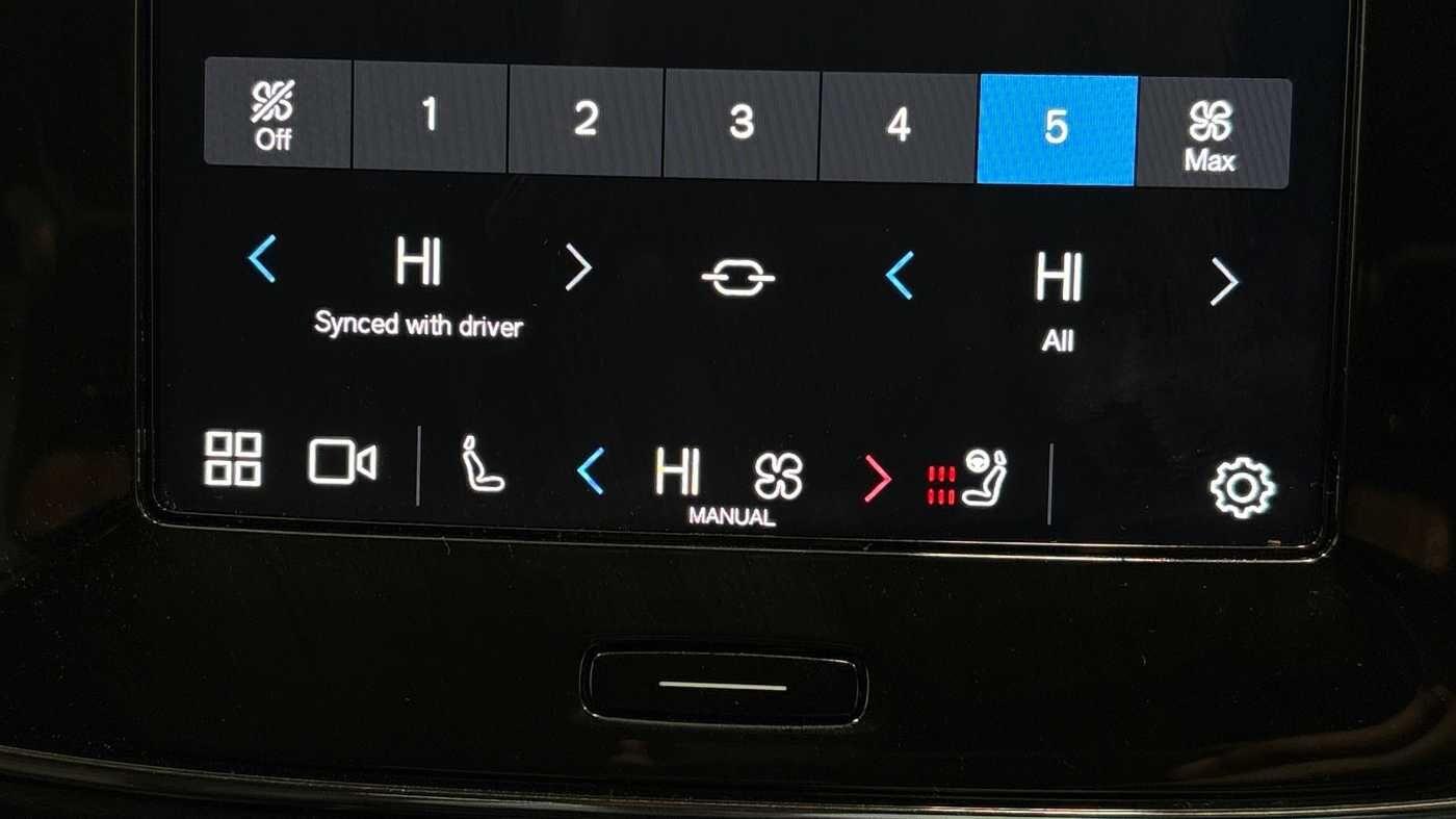 Used Volvo XC40 2022 for sale - 77345131: Photo 39