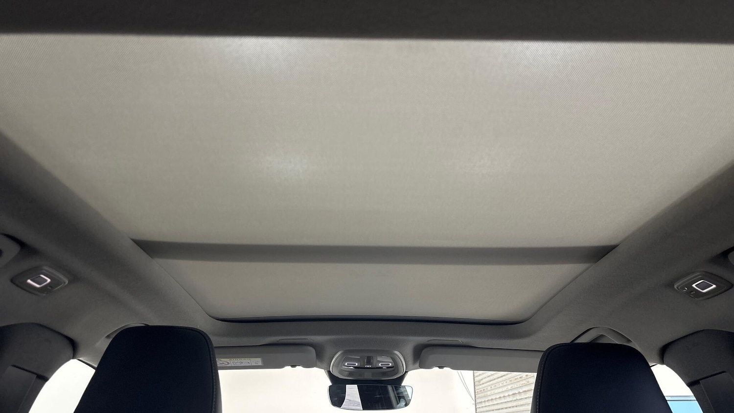 Used Volvo XC40 2025 for sale - 77723648: Photo 11