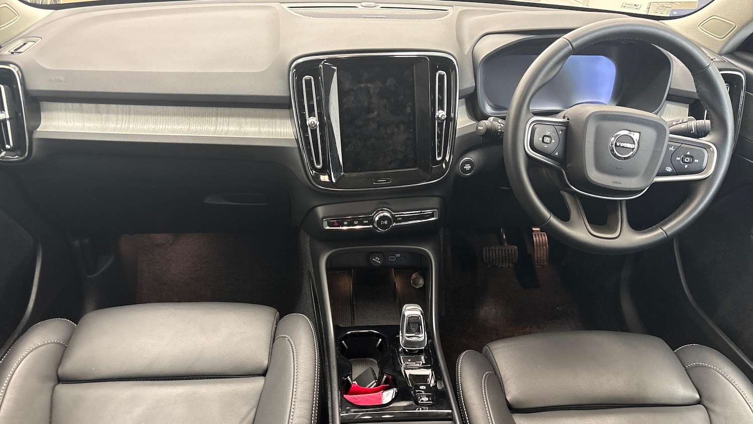 Used Volvo XC40 2025 for sale - 77723648: Photo 8