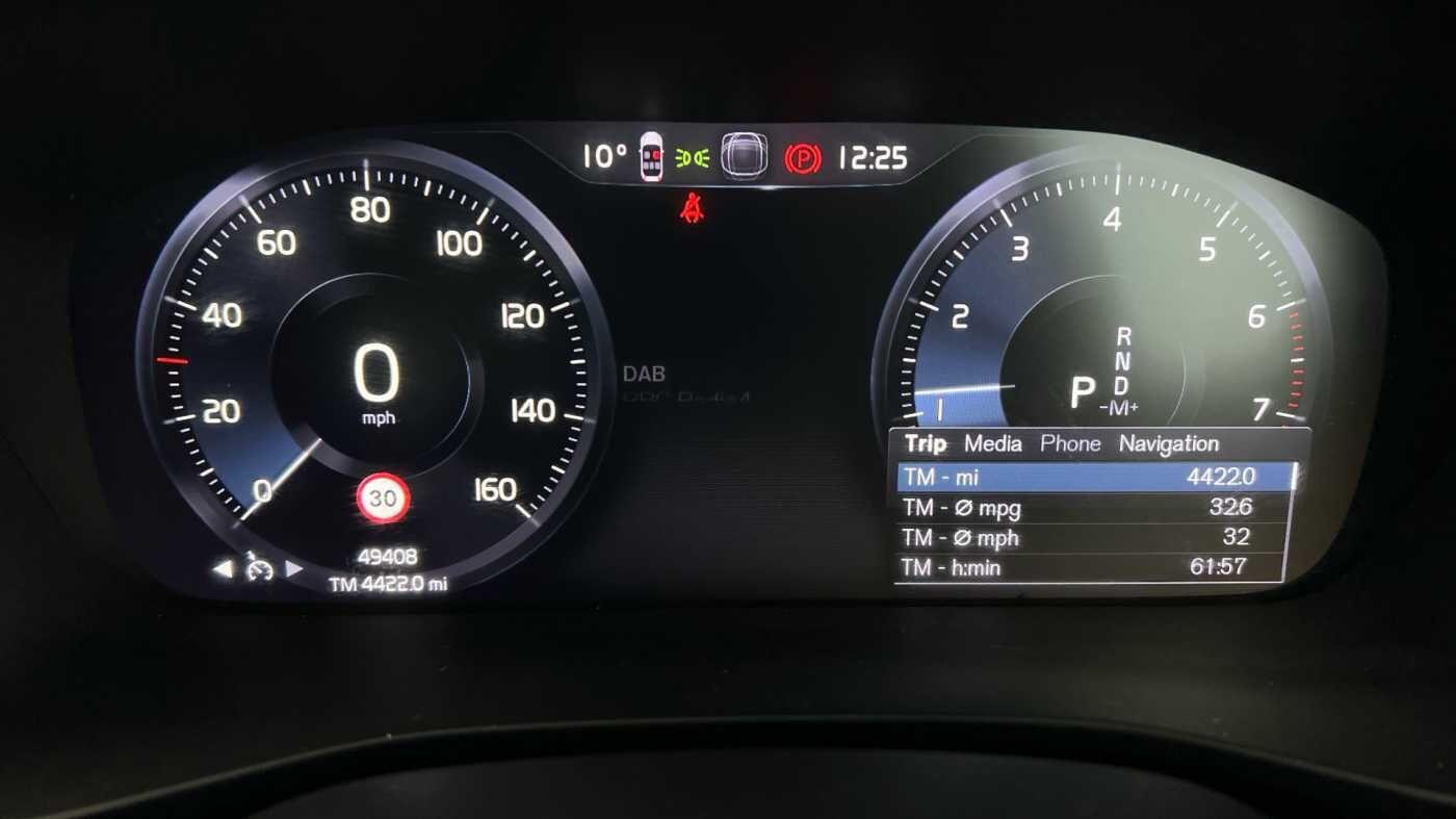 Used Volvo XC40 2021 for sale - 77538618: Photo 9