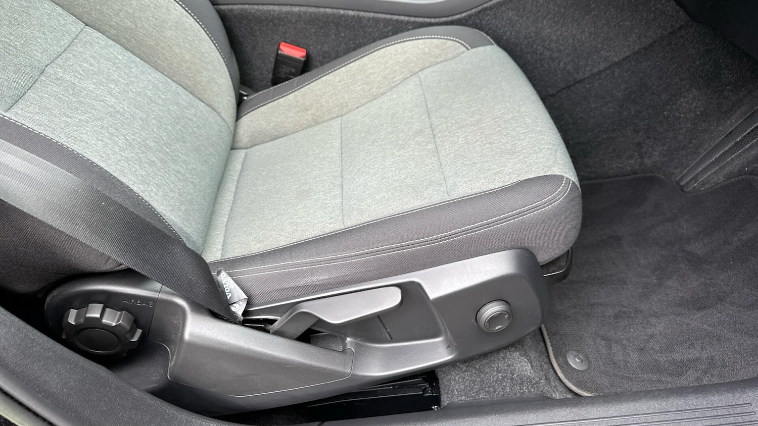 Used Volvo XC40 2022 for sale - 76942699: Photo 17