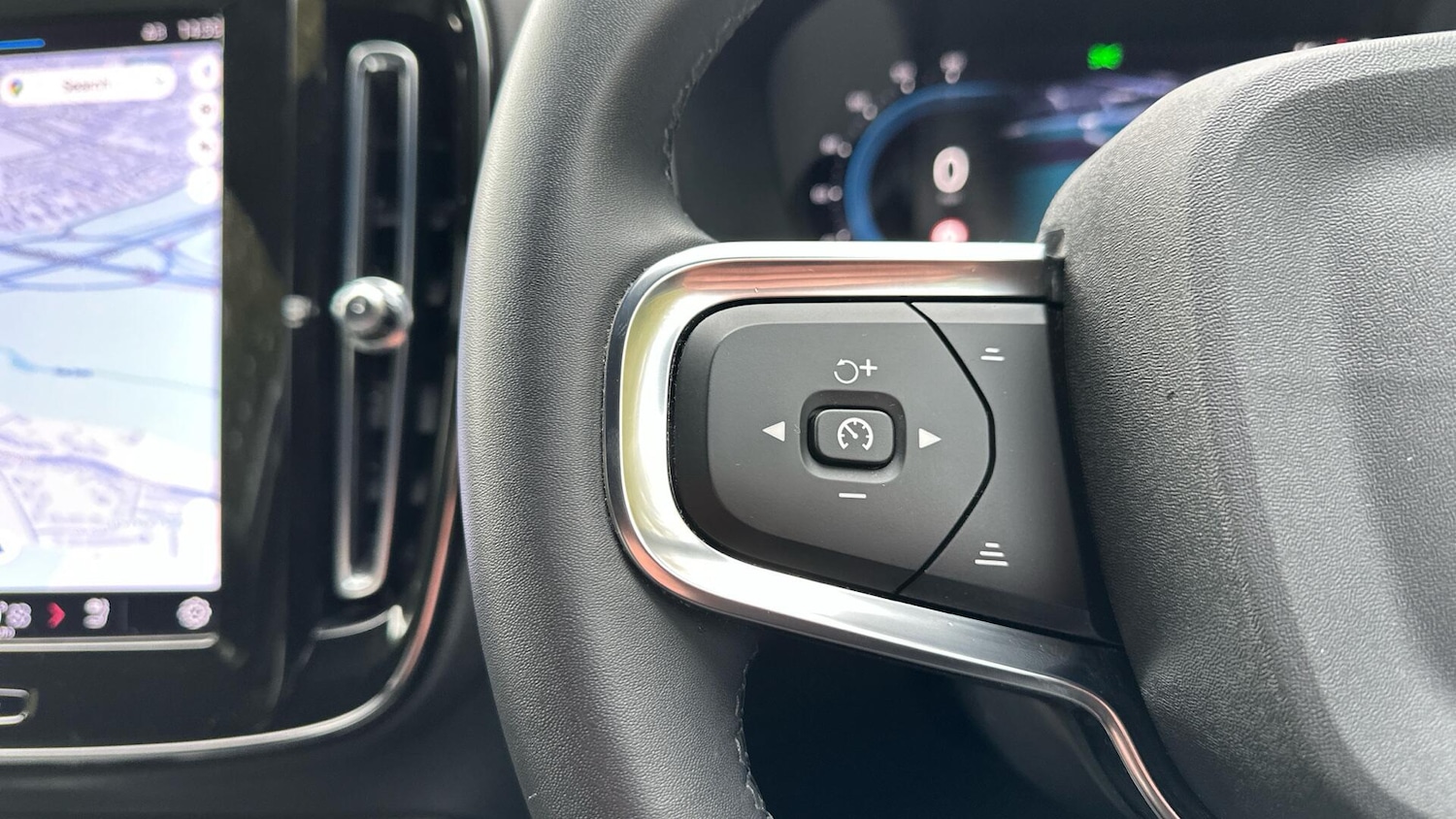 Used Volvo XC40 2022 for sale - 76942699: Photo 21