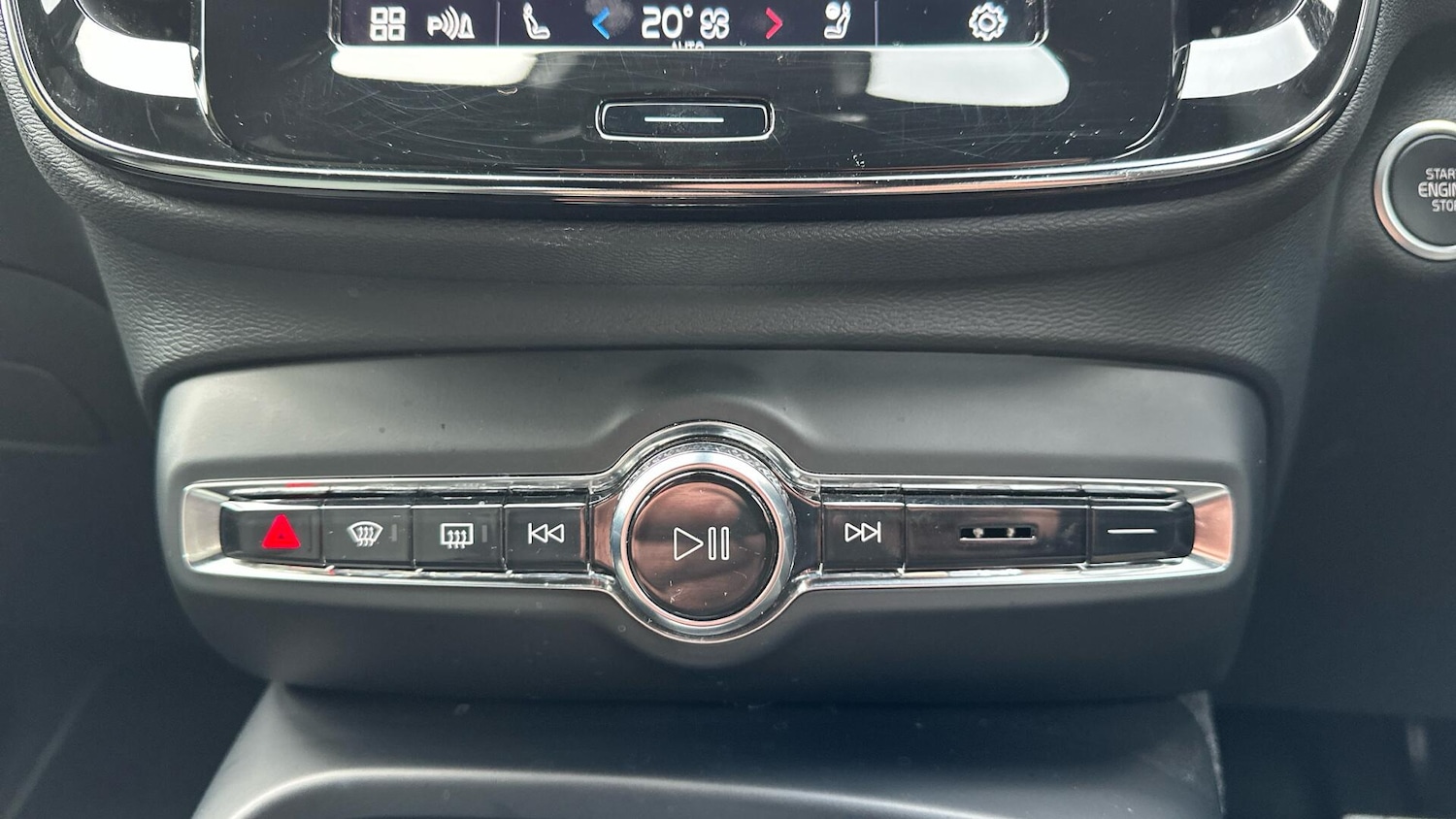 Used Volvo XC40 2022 for sale - 76942699: Photo 28