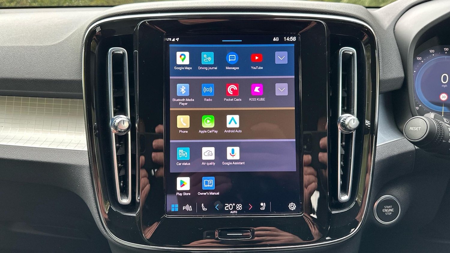 Used Volvo XC40 2022 for sale - 76942699: Photo 35