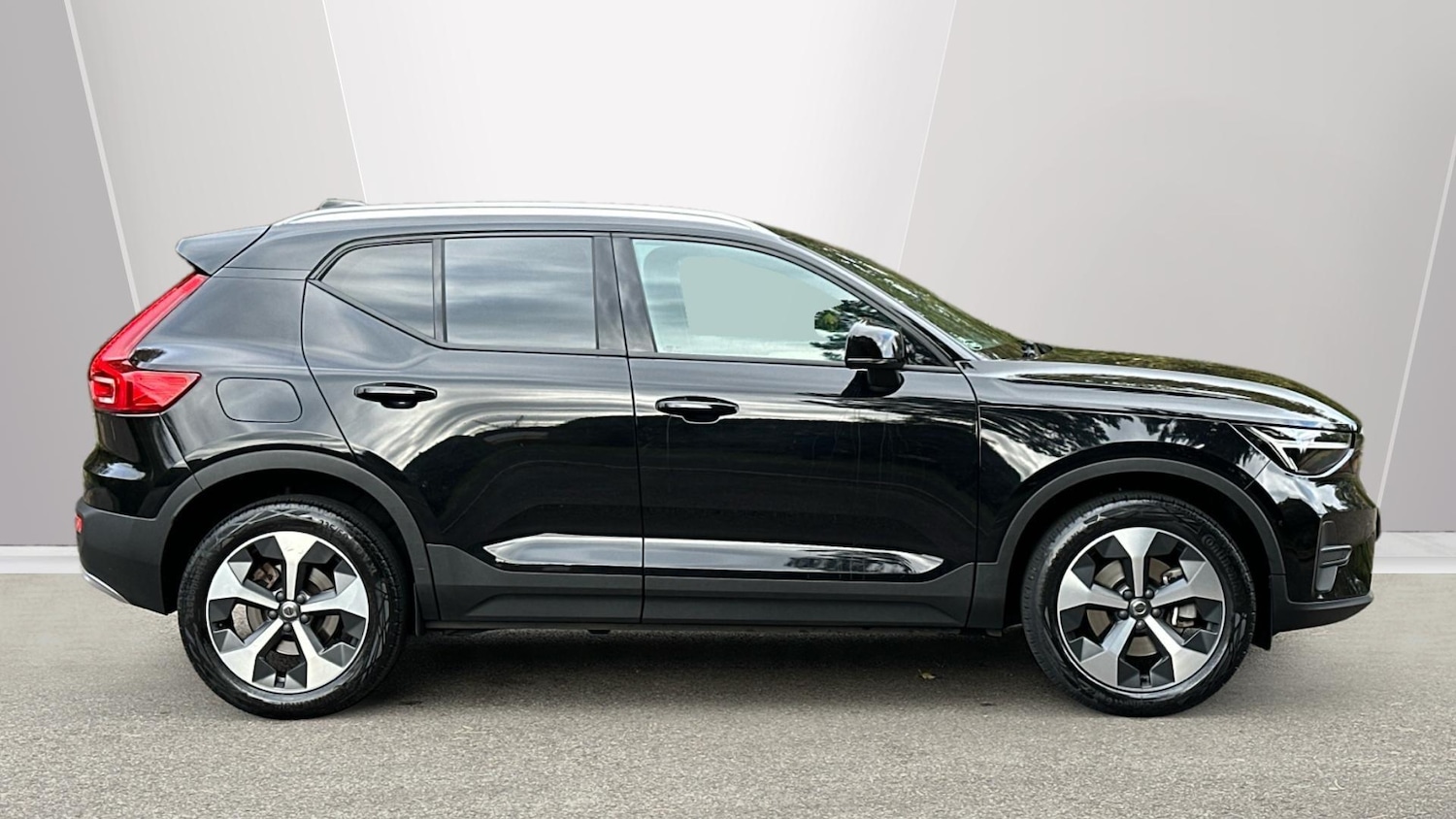 Used Volvo XC40 2022 for sale - 76942699: Photo 8