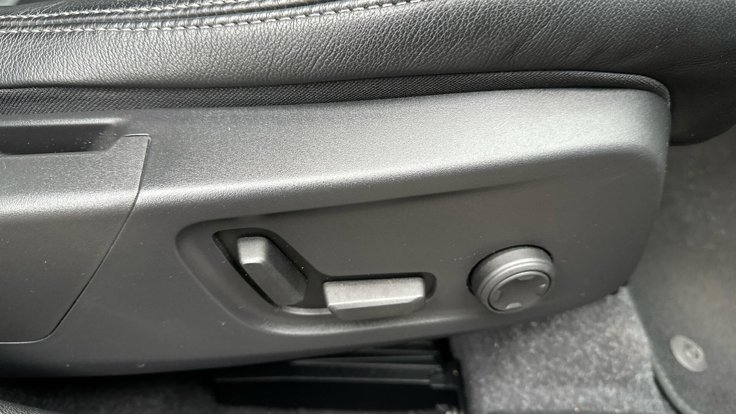 Used Volvo XC40 2021 for sale - 76659330: Photo 34