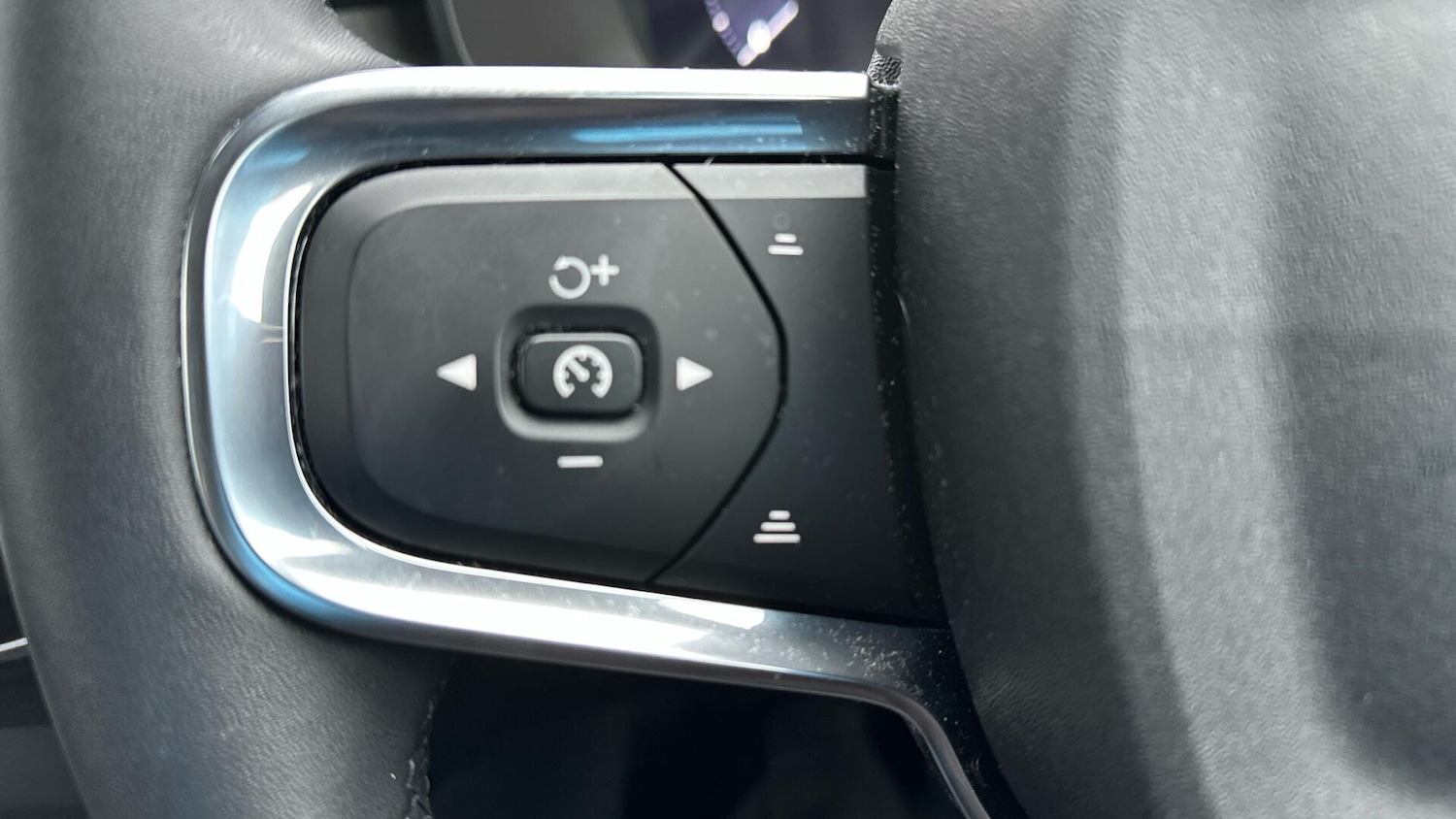 Used Volvo XC40 2021 for sale - 76659330: Photo 38