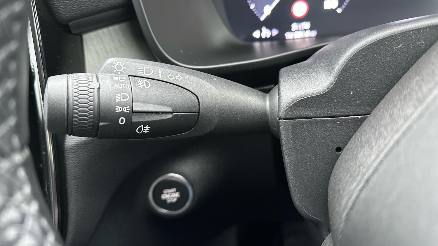 Used Volvo XC40 2021 for sale - 76659330: Photo 40