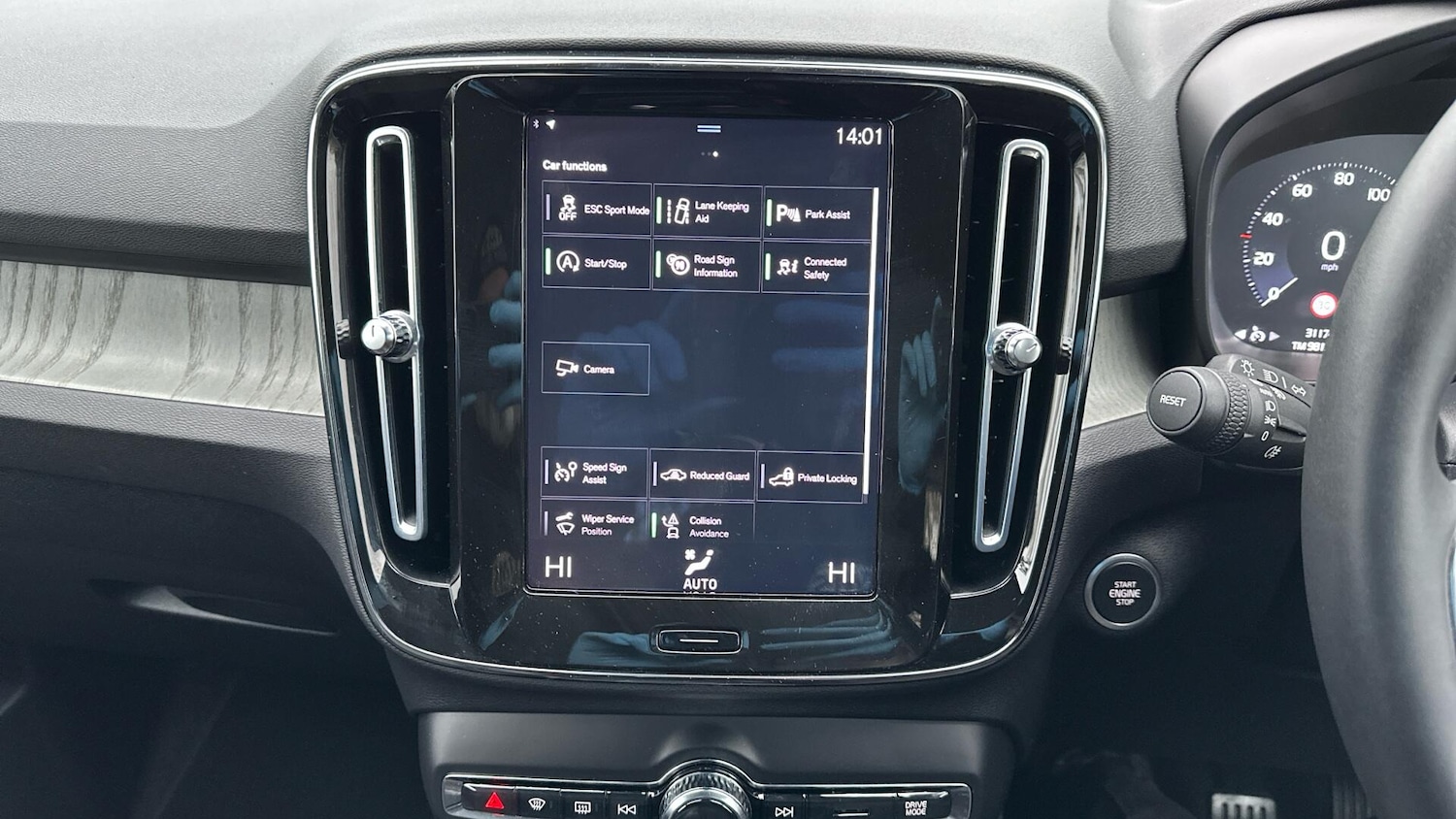 Used Volvo XC40 2021 for sale - 76659330: Photo 49