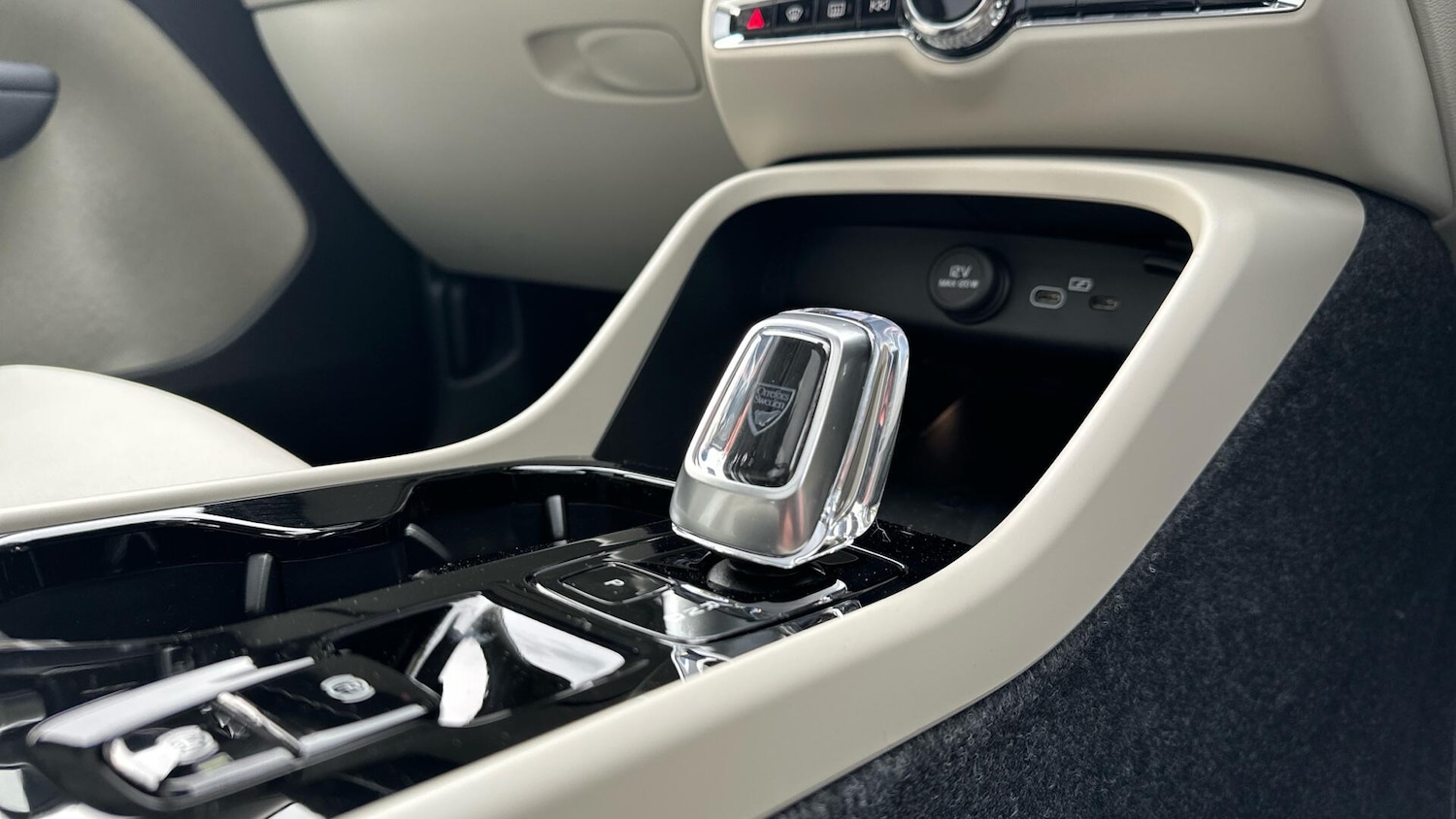 Used Volvo XC40 2025 for sale - 76336265: Photo 13