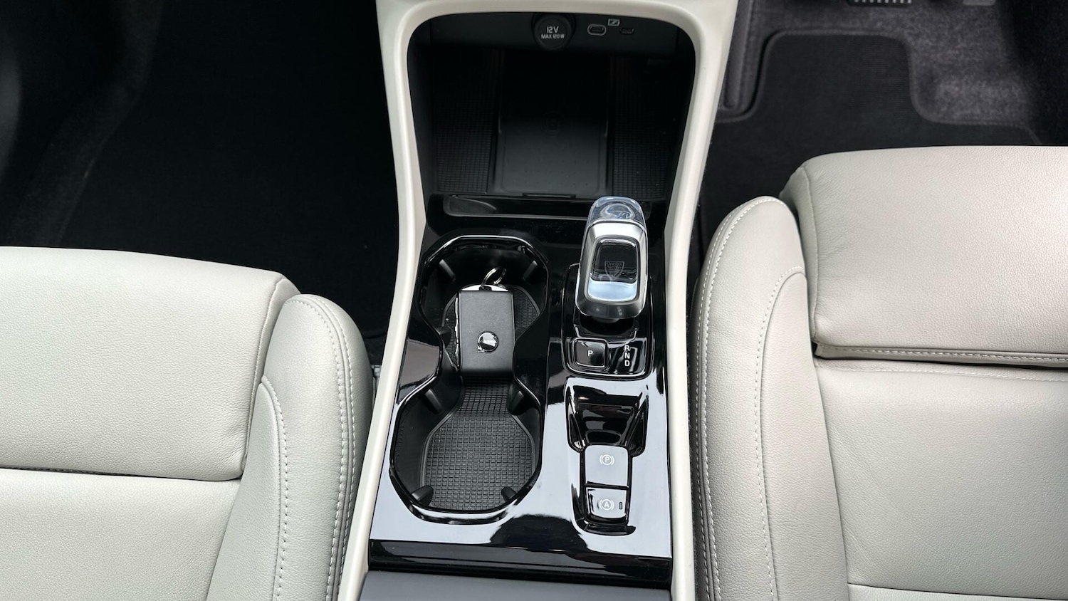 Used Volvo XC40 2025 for sale - 76336265: Photo 16