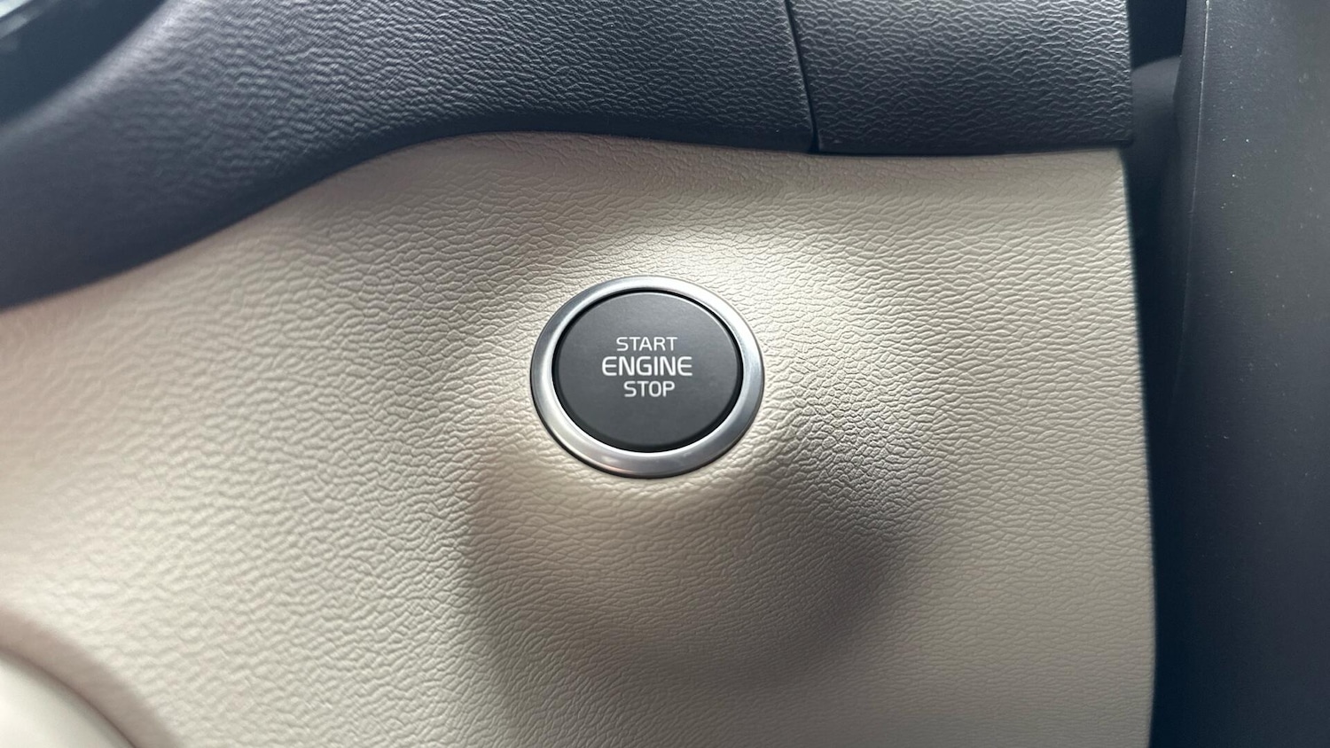 Used Volvo XC40 2025 for sale - 76336265: Photo 26