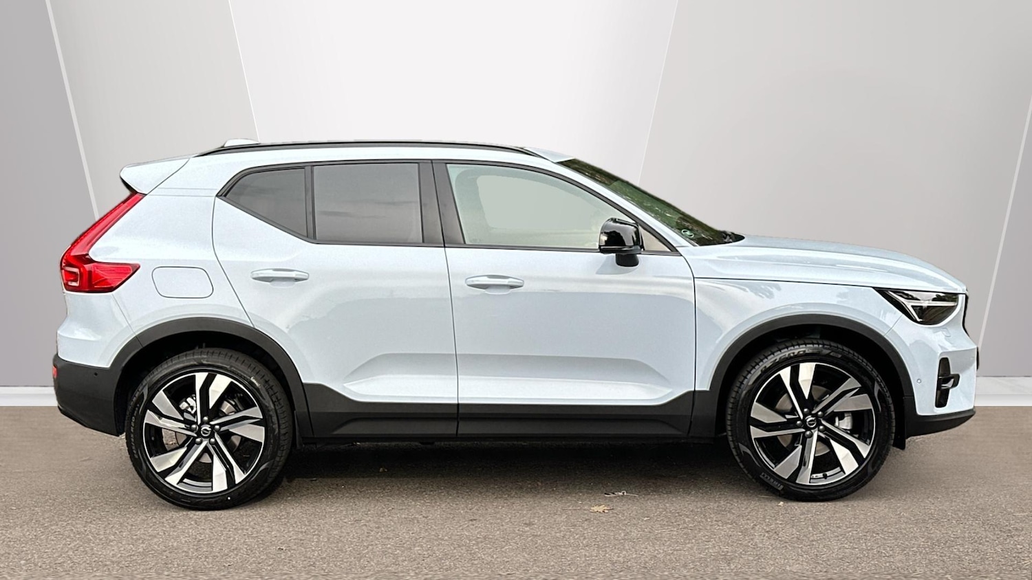 Used Volvo XC40 2025 for sale - 76336265: Photo 8