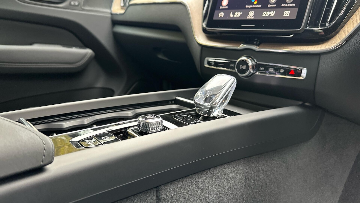 Used Volvo XC60 2025 for sale - 76337308: Photo 13