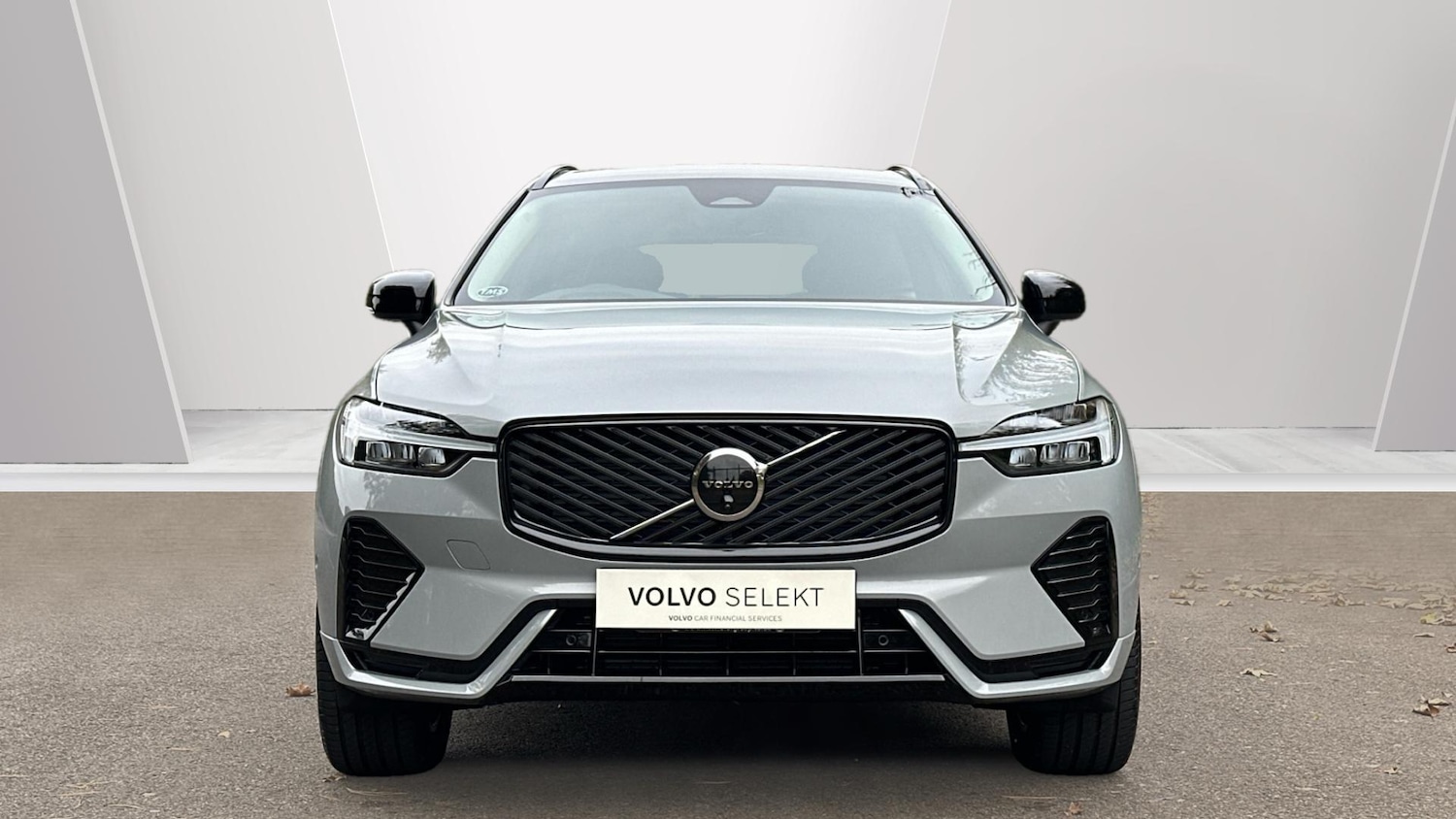 Used Volvo XC60 2025 for sale - 76337308: Photo 2