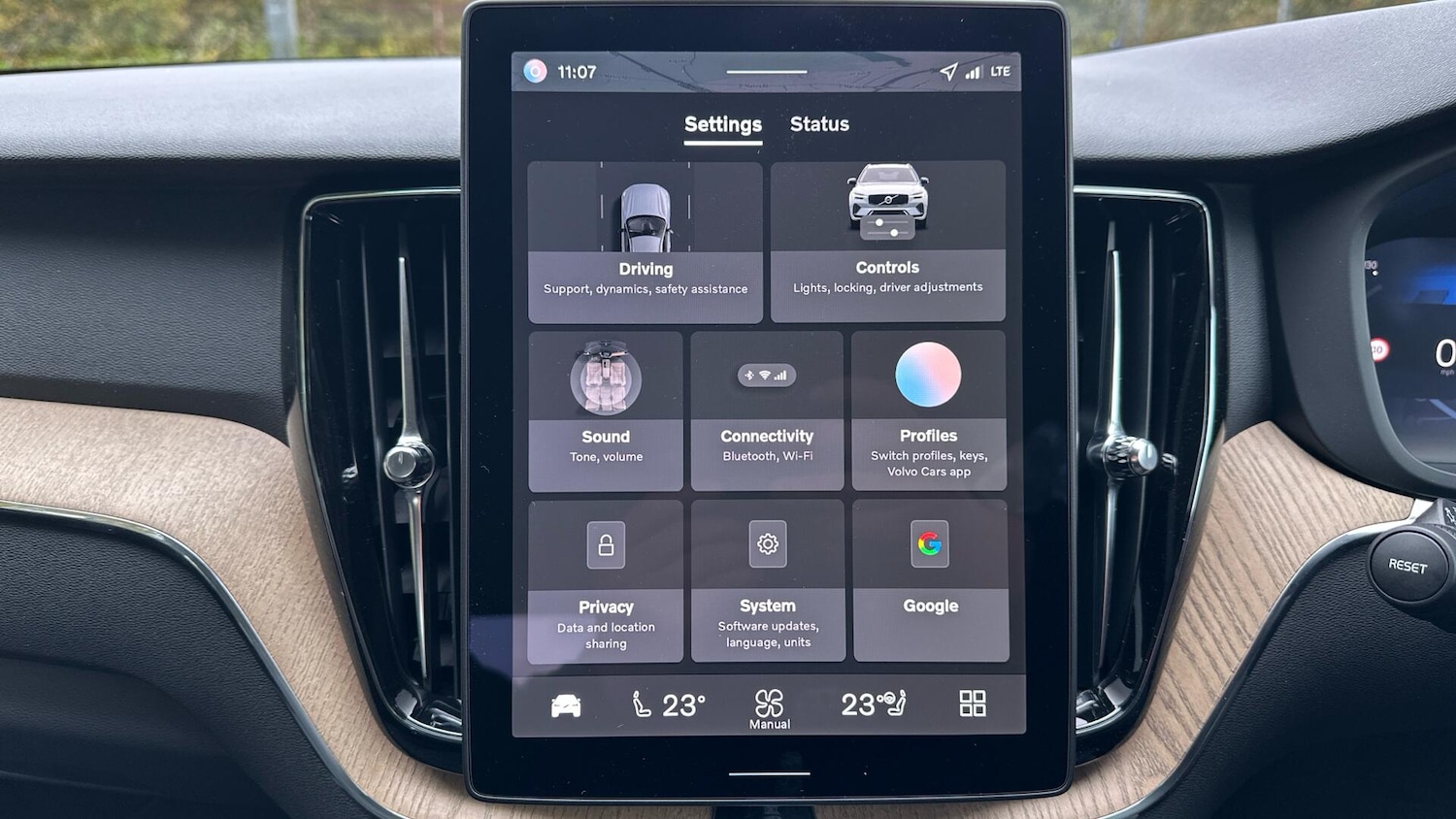 Used Volvo XC60 2025 for sale - 76337308: Photo 32