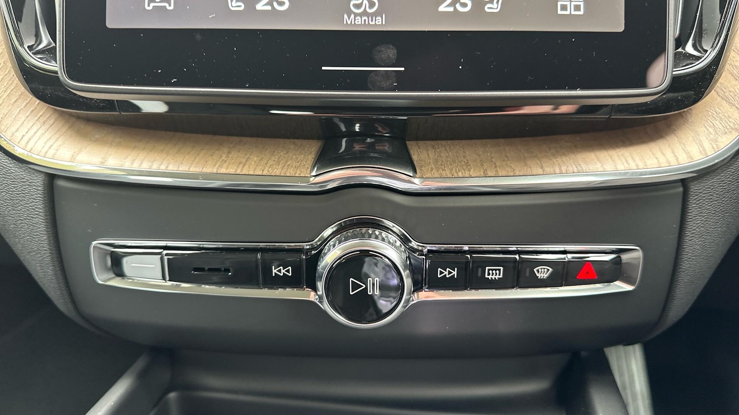 Used Volvo XC60 2025 for sale - 76337308: Photo 49