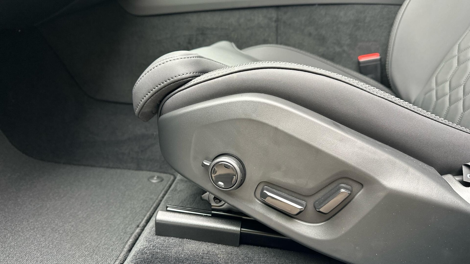 Used Volvo XC60 2025 for sale - 76337308: Photo 50