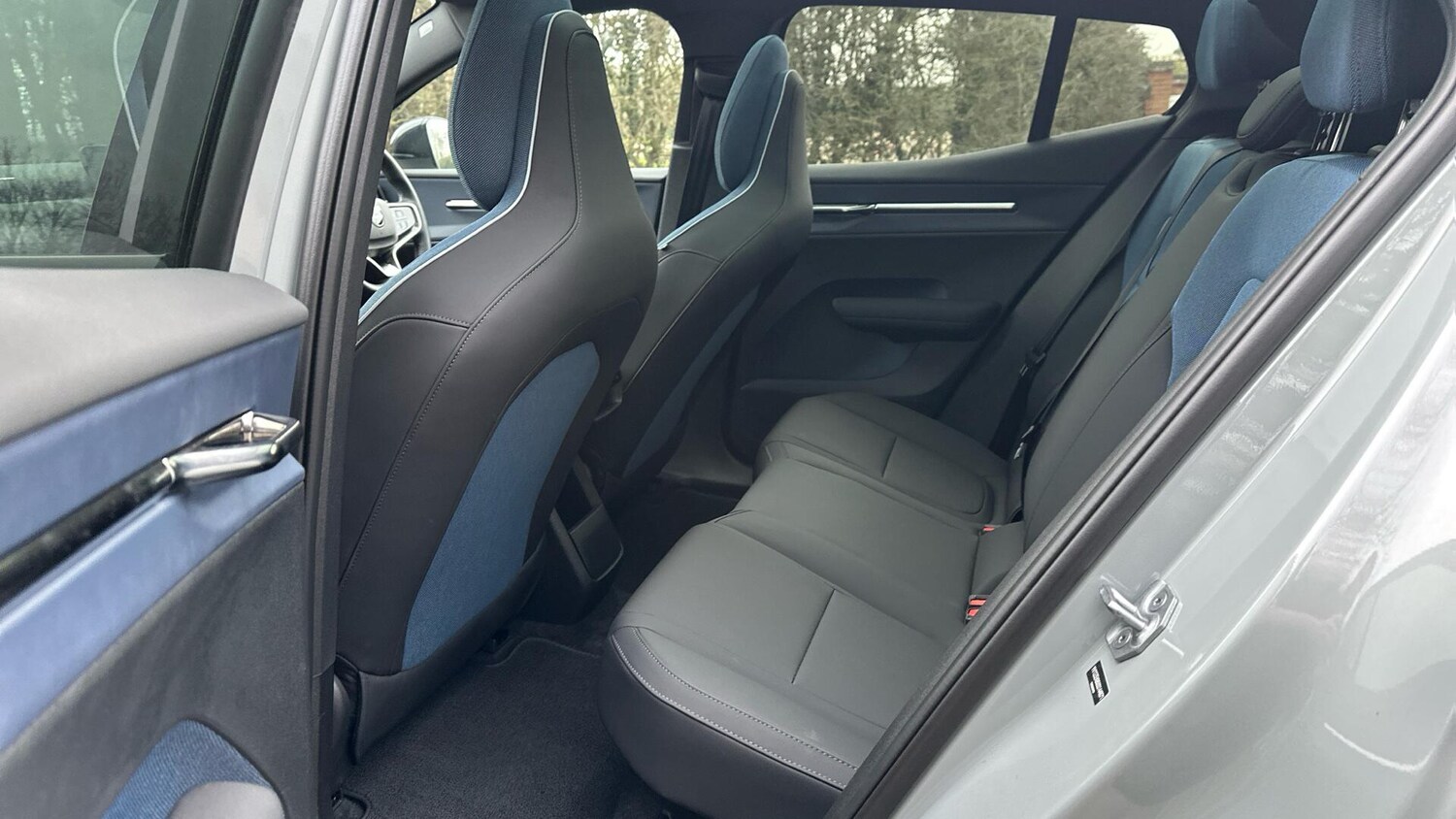 Used Volvo EX30 2025 for sale - 77672956: Photo 32