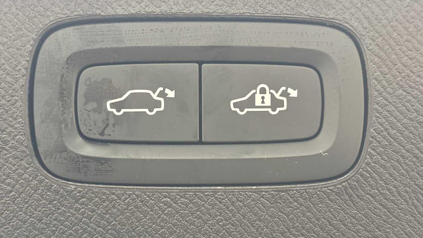 Used Volvo XC90 2025 for sale - 76918596: Photo 19