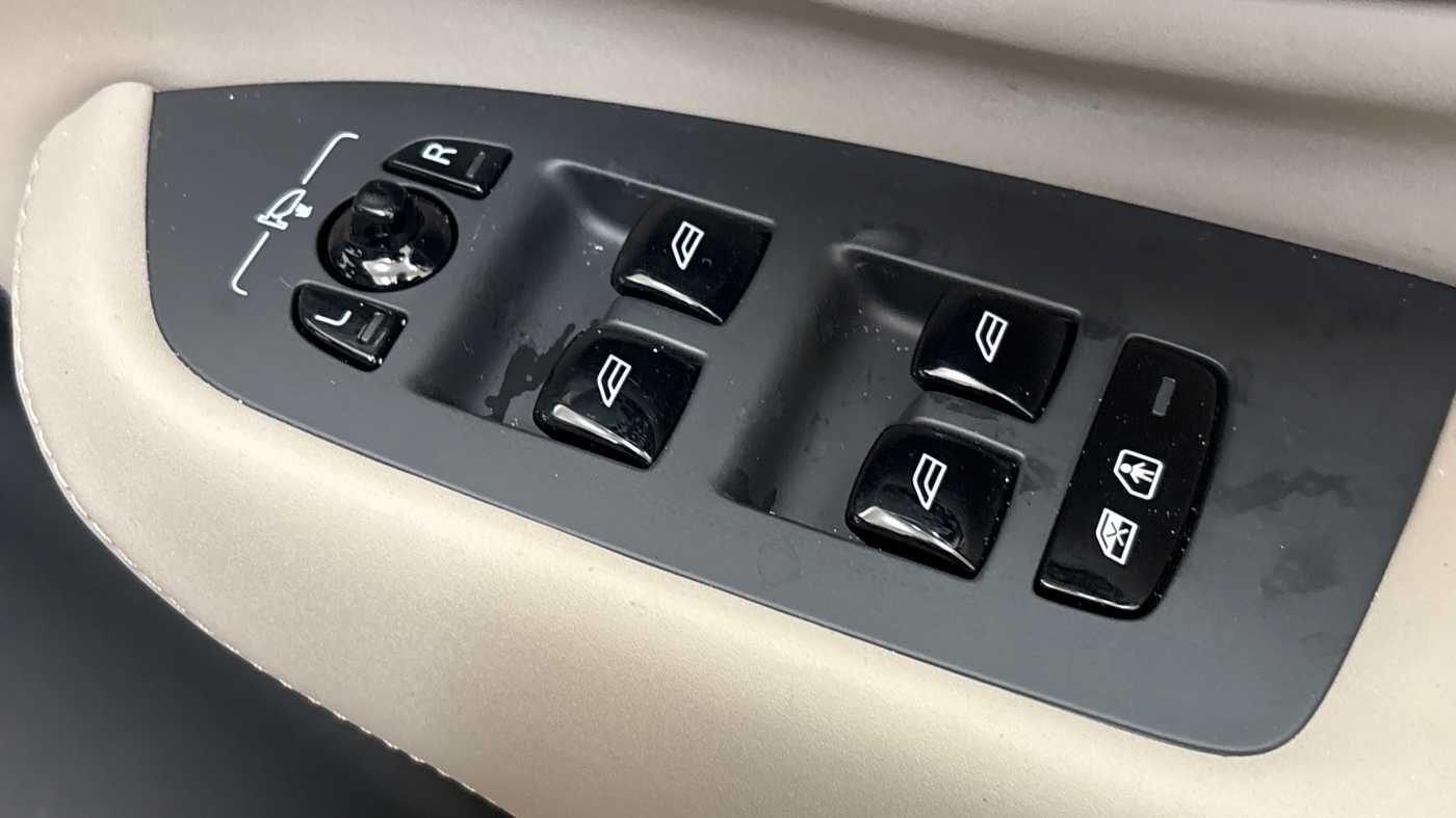 Used Volvo XC90 2025 for sale - 76918596: Photo 25