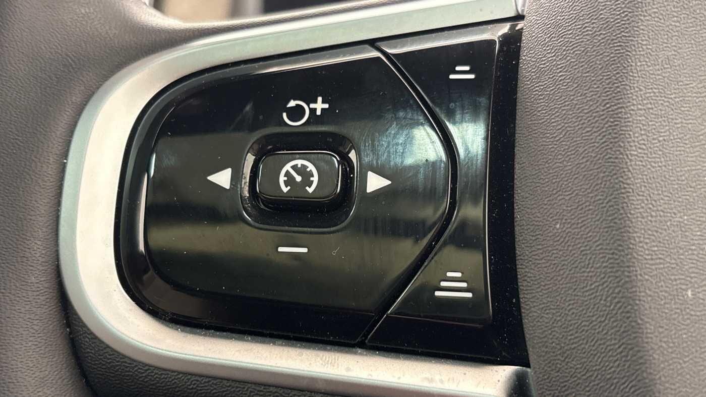 Used Volvo XC90 2025 for sale - 76918596: Photo 31