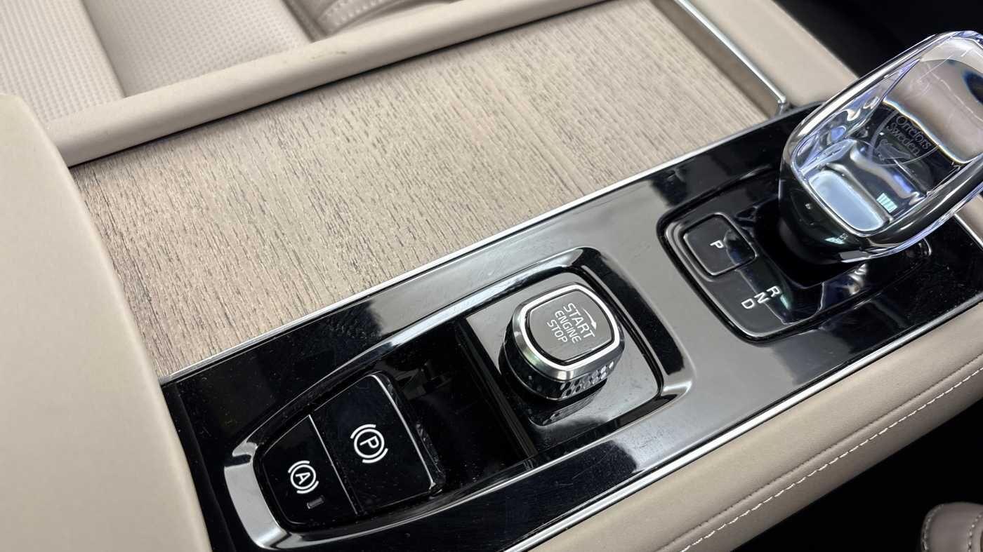 Used Volvo XC90 2025 for sale - 76918596: Photo 32