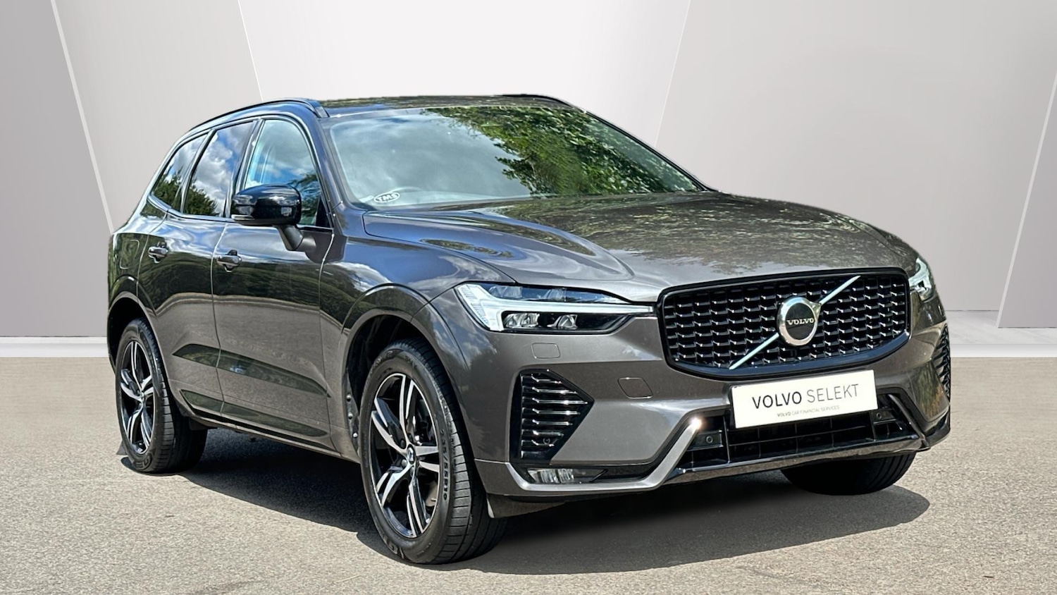 Used Volvo XC60 2021 for sale - 76336617: Photo 1