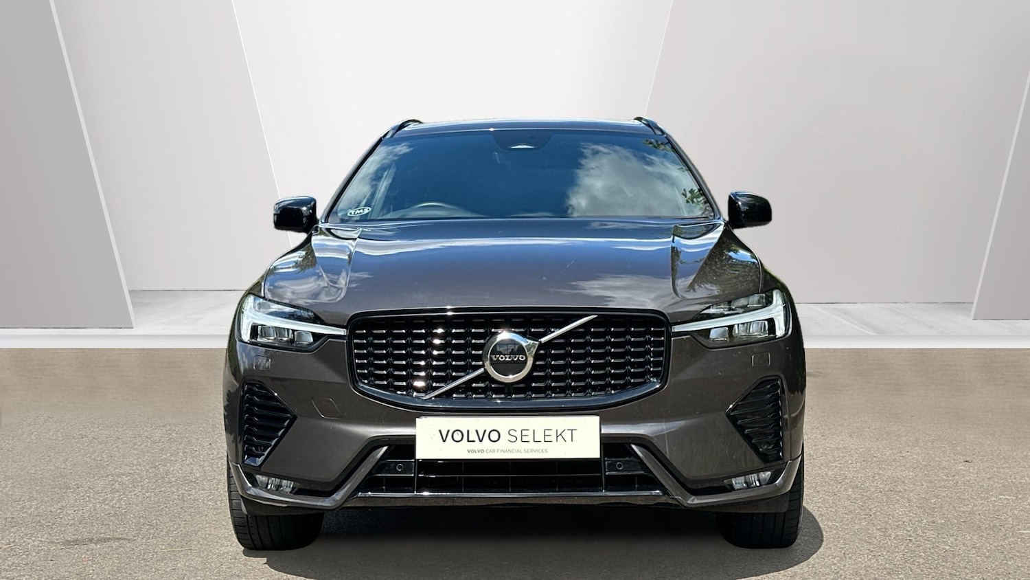Used Volvo XC60 2021 for sale - 76336617: Photo 2