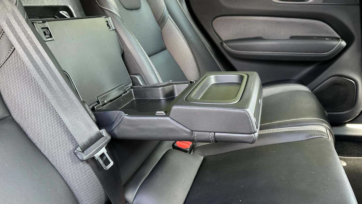 Used Volvo XC60 2021 for sale - 76336617: Photo 21