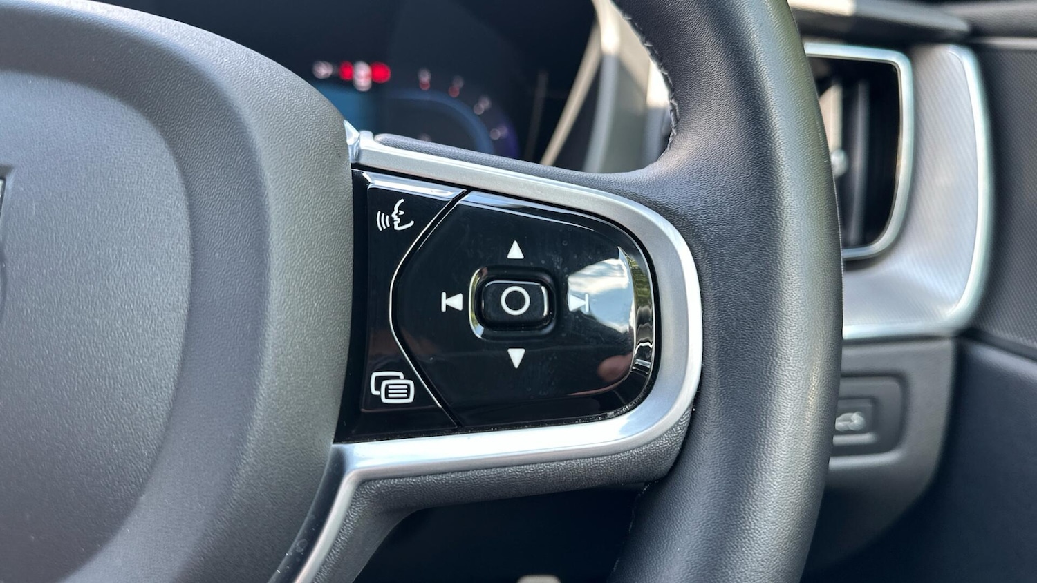 Used Volvo XC60 2021 for sale - 76336617: Photo 24