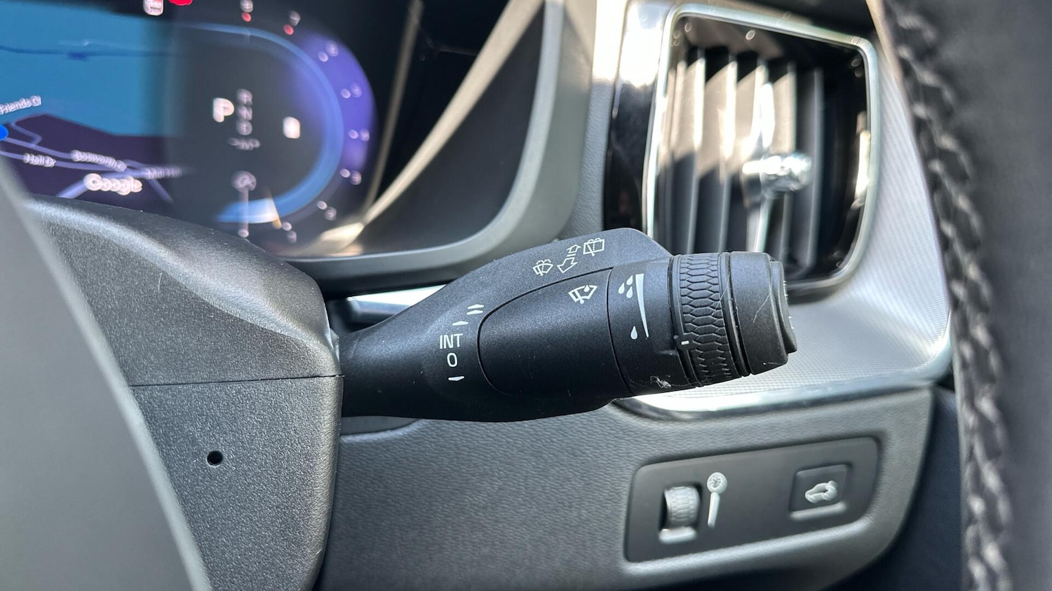 Used Volvo XC60 2021 for sale - 76336617: Photo 25