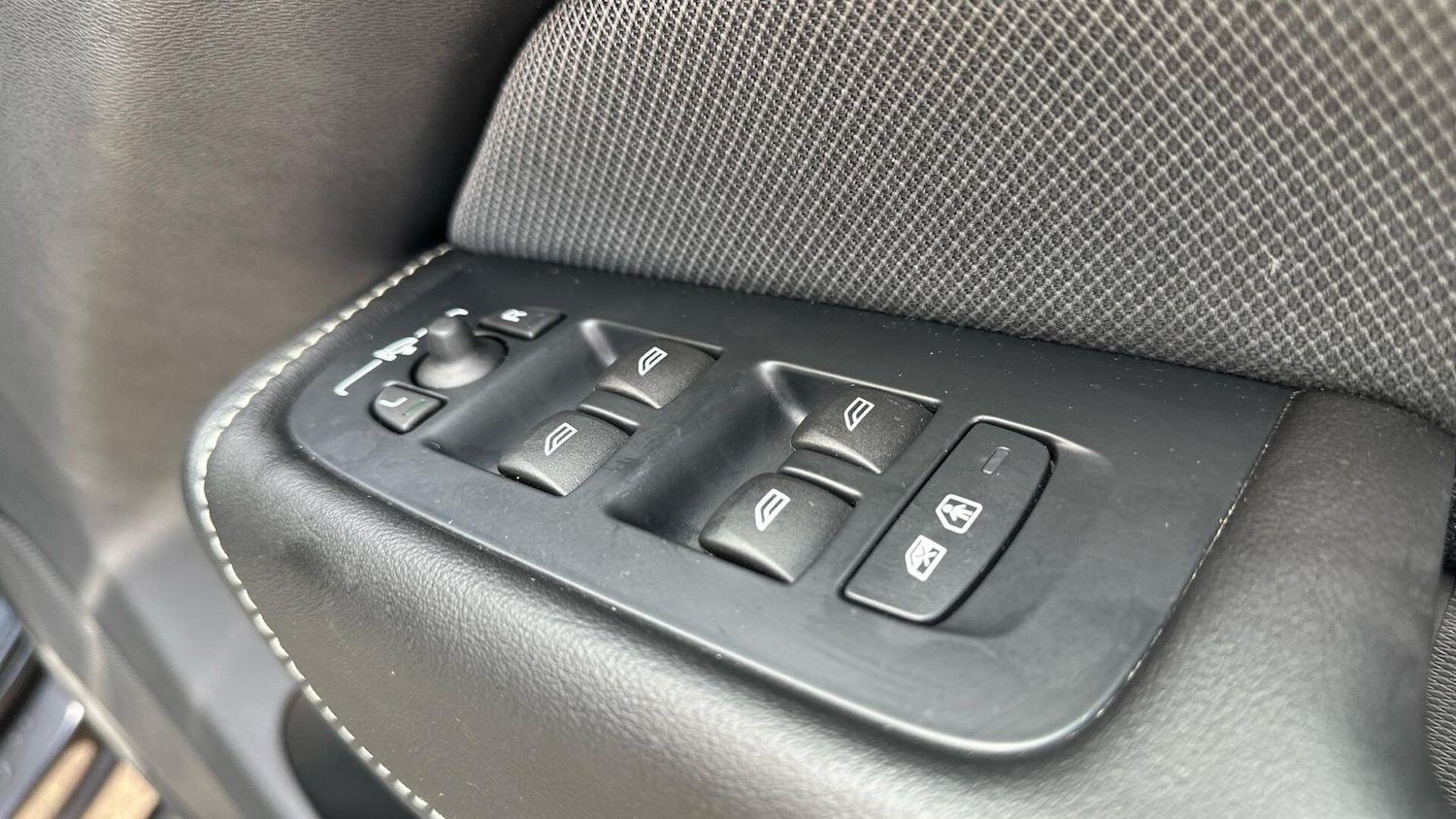 Used Volvo XC60 2021 for sale - 76336617: Photo 26