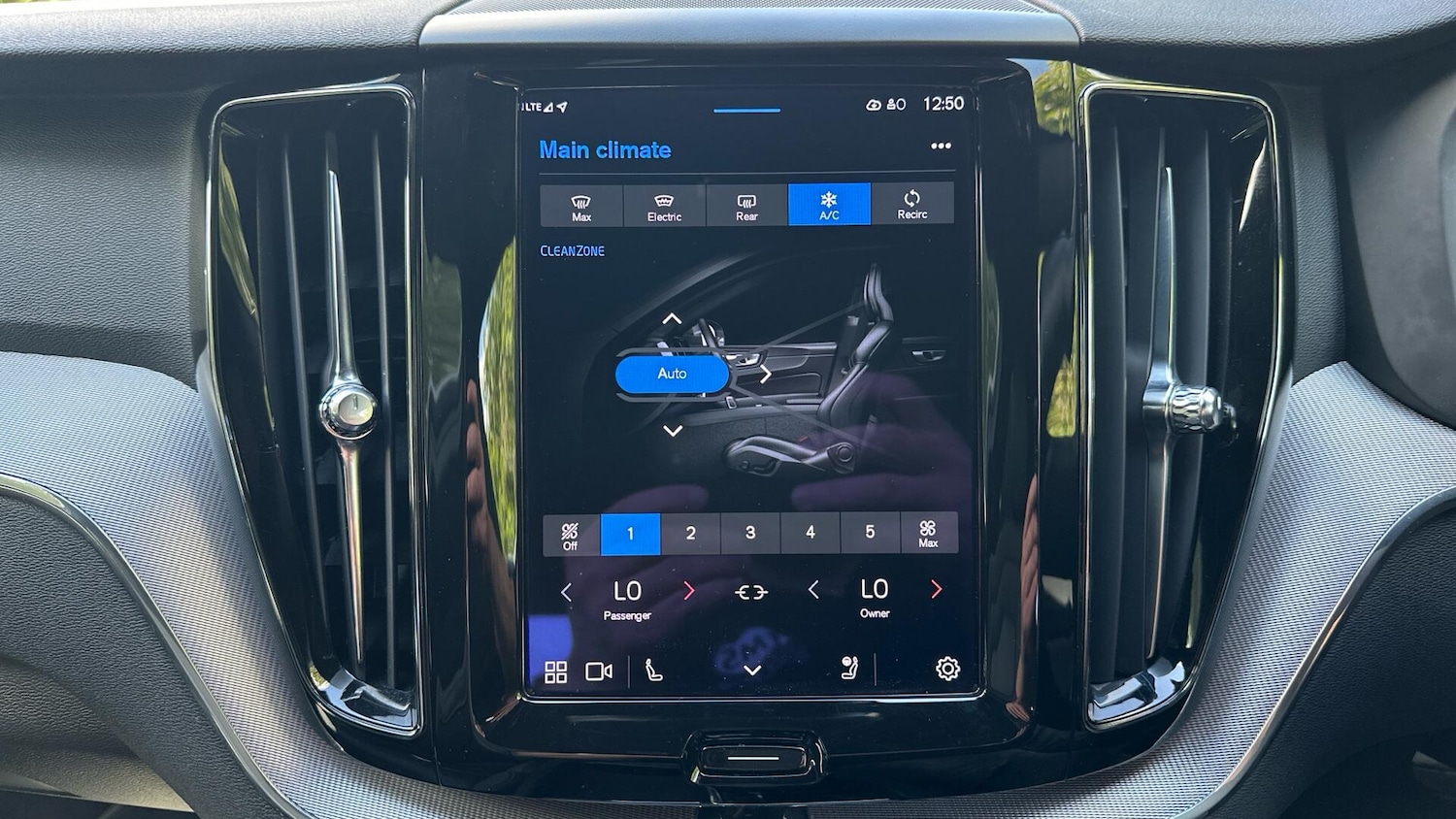 Used Volvo XC60 2021 for sale - 76336617: Photo 40