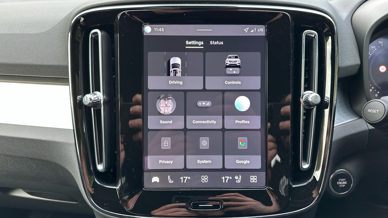 Used Volvo XC40 for sale - 76538501: Photo 12