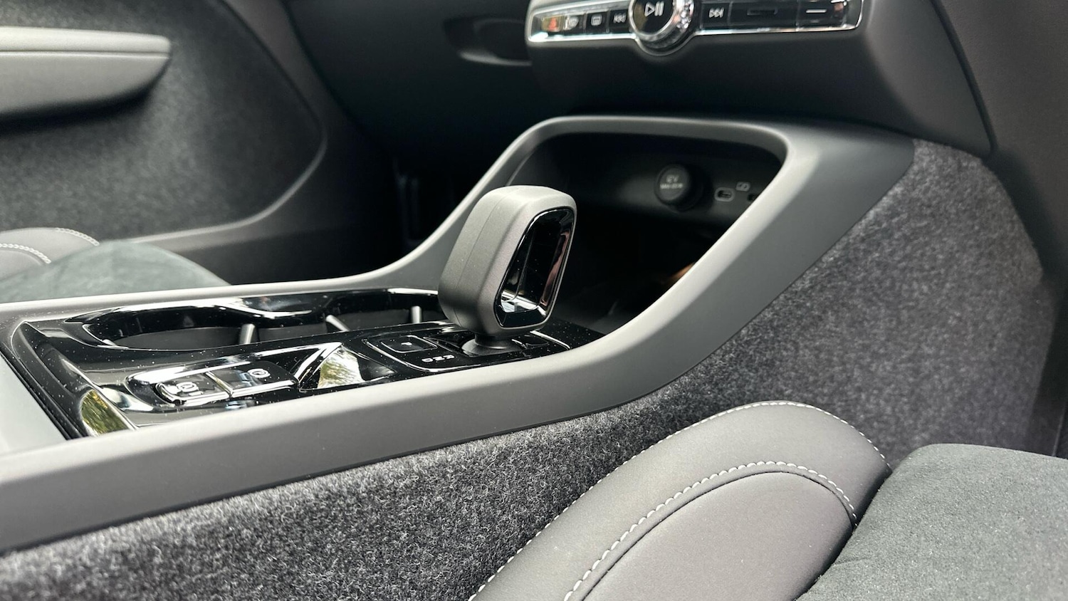 Used Volvo XC40 for sale - 76538501: Photo 26