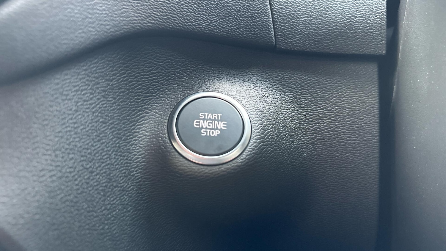 Used Volvo XC40 for sale - 76538501: Photo 27