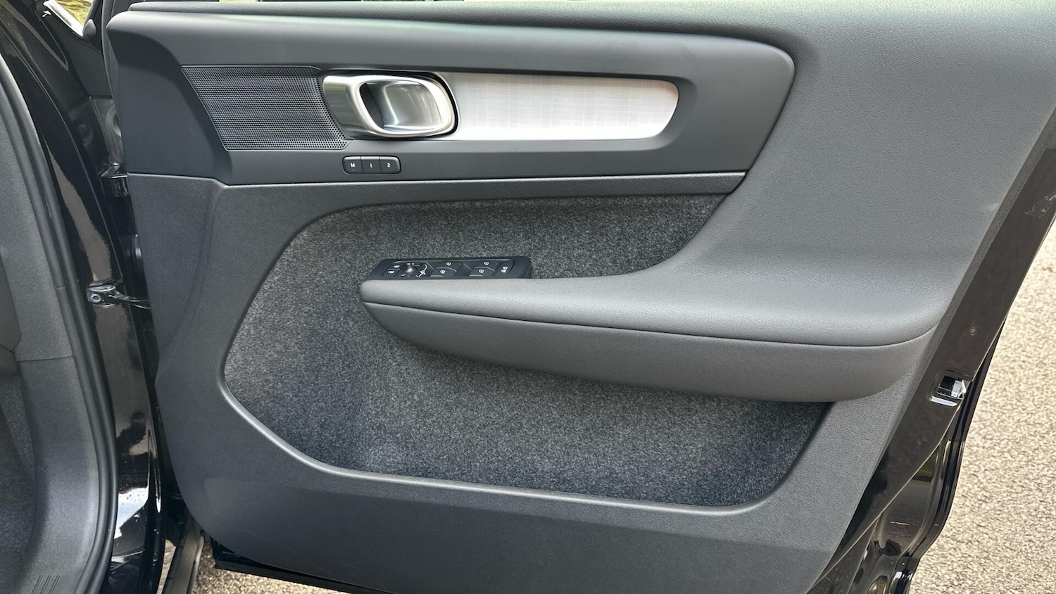 Used Volvo XC40 for sale - 76538501: Photo 29