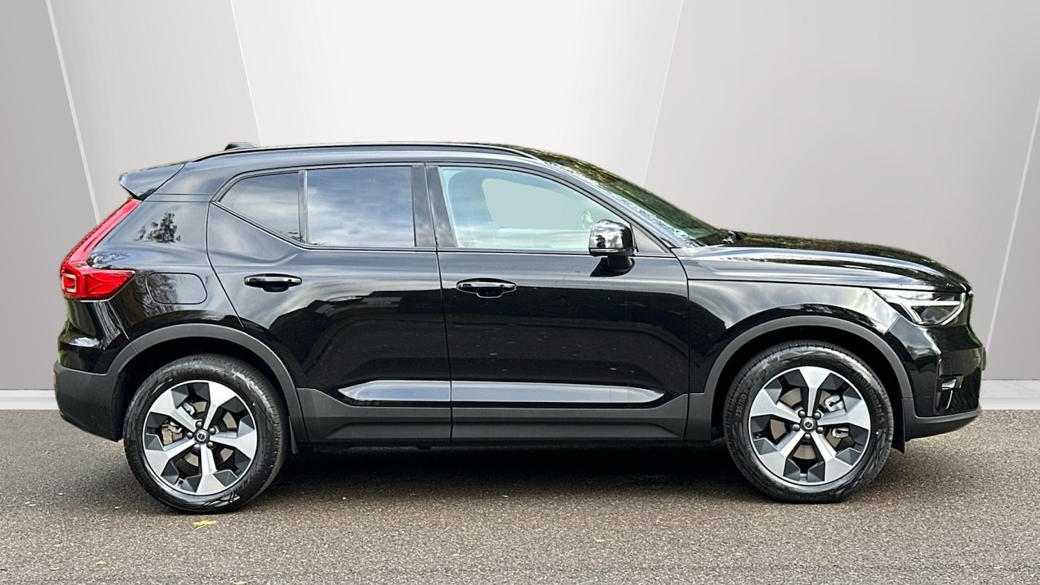 Used Volvo XC40 for sale - 76538501: Photo 3