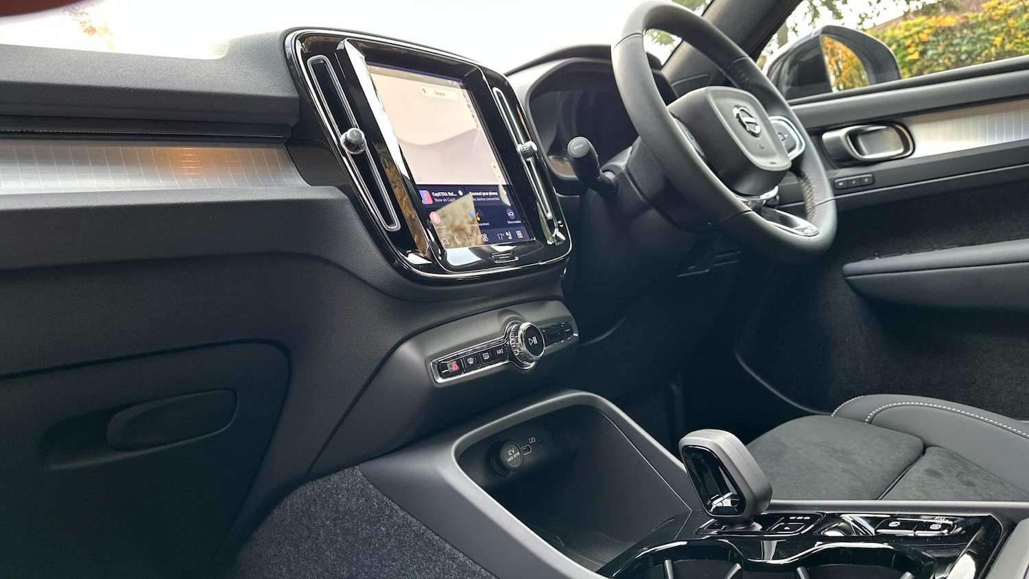 Used Volvo XC40 for sale - 76538501: Photo 40