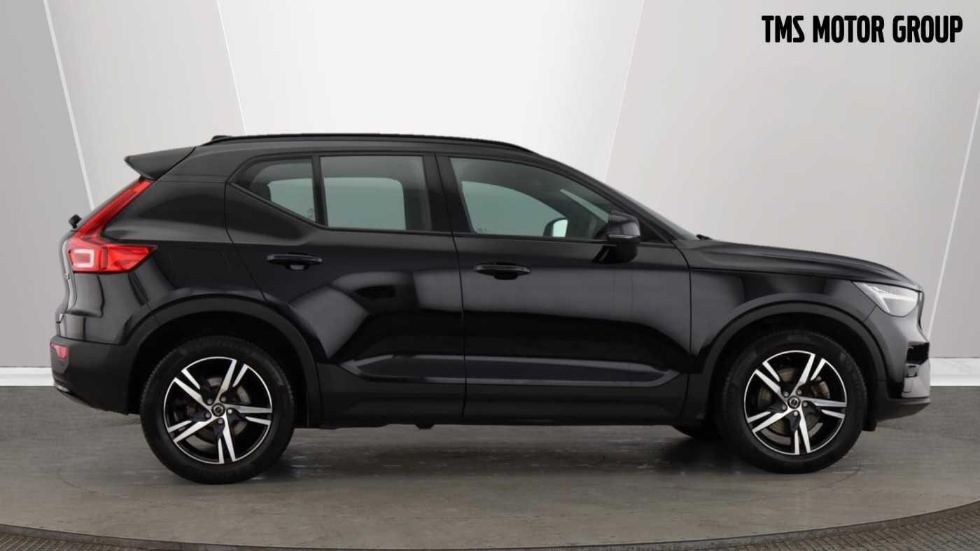 Used Volvo XC40 2022 for sale - 77040234: Photo 2