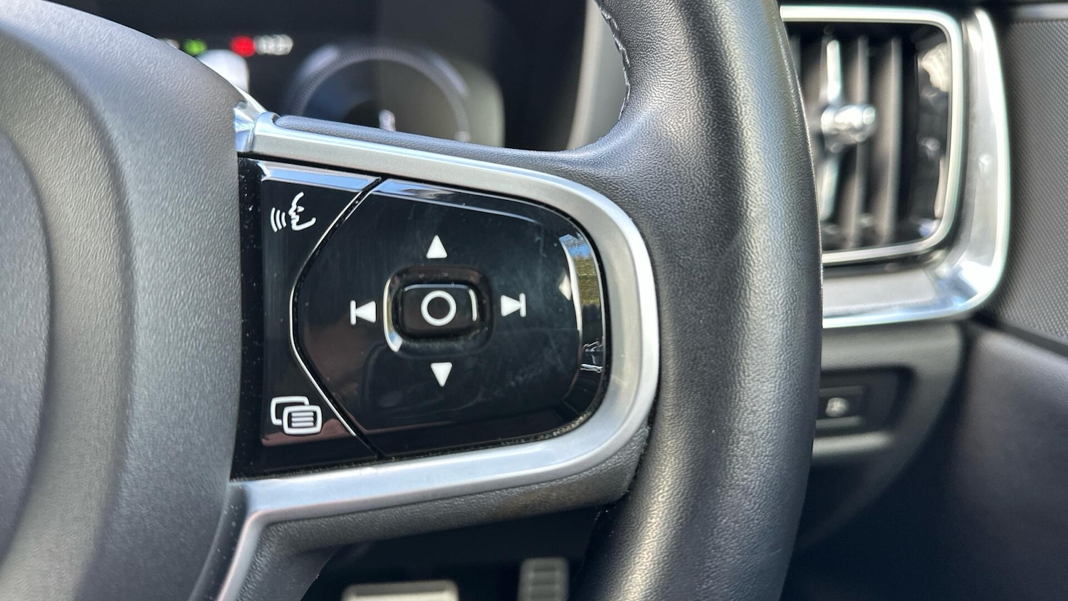 Used Volvo V60 2021 for sale - 76337364: Photo 22