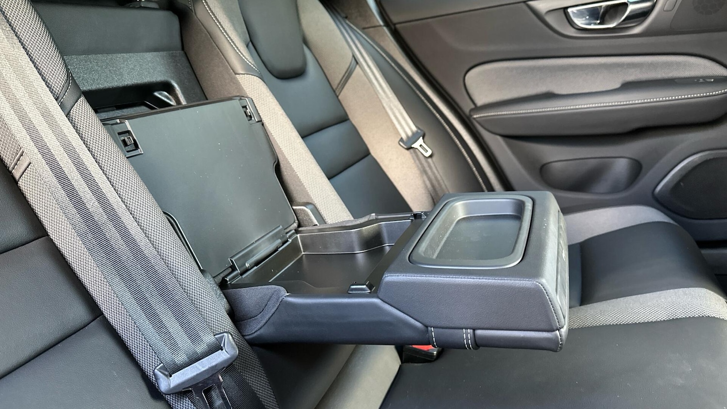 Used Volvo V60 2021 for sale - 76337364: Photo 33