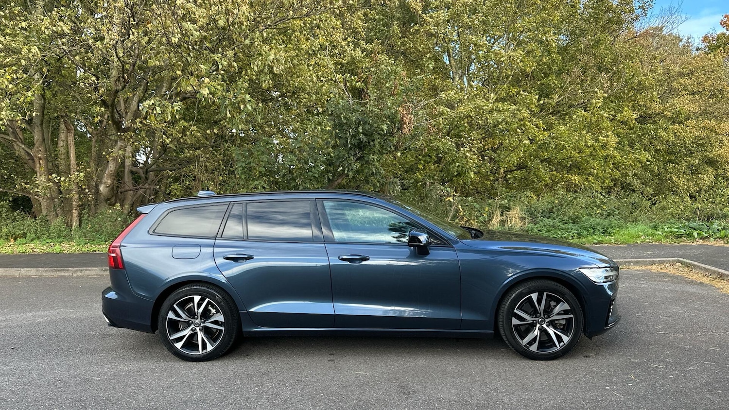 Used Volvo V60 2021 for sale - 76337364: Photo 35