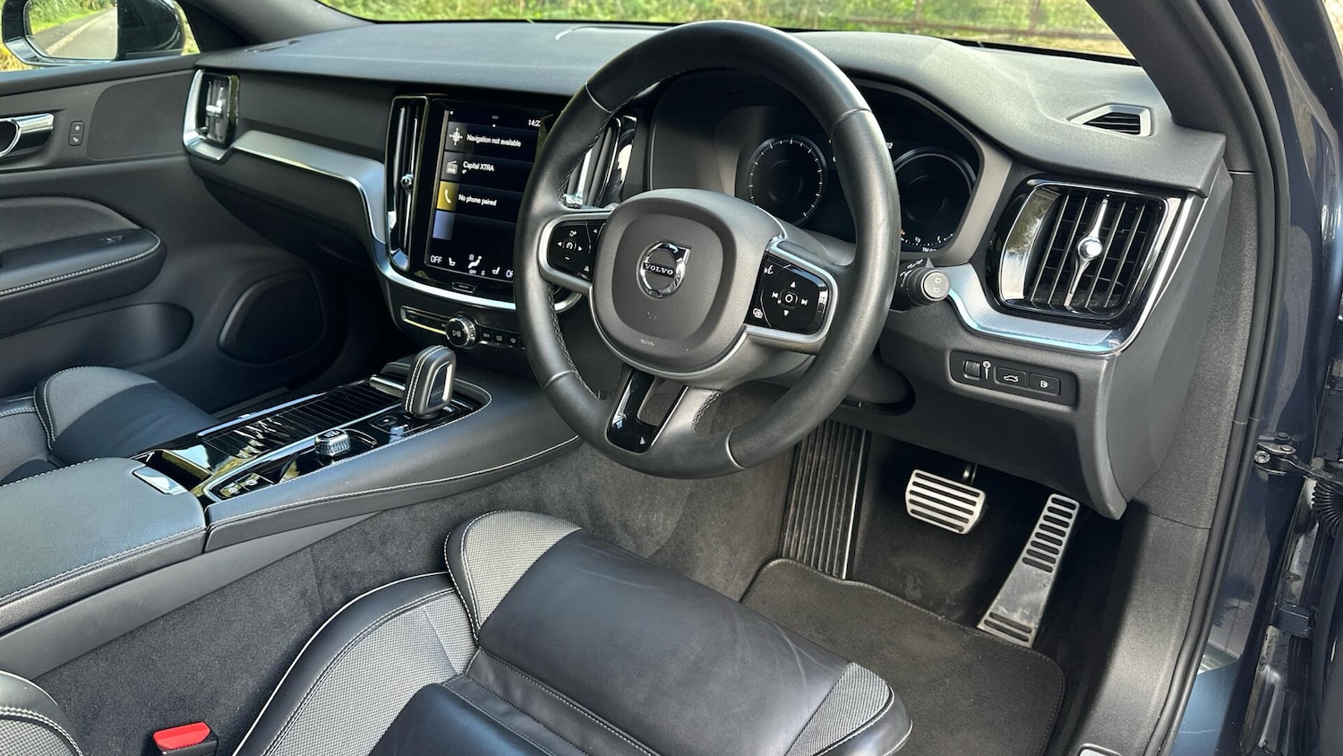 Used Volvo V60 2021 for sale - 76337364: Photo 4