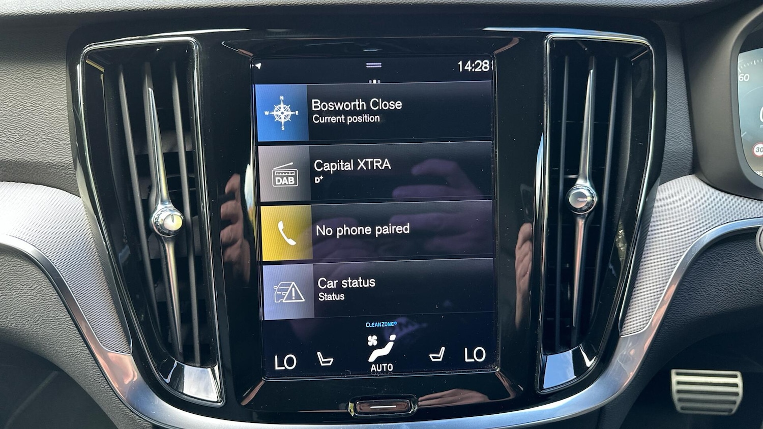 Used Volvo V60 2021 for sale - 76337364: Photo 48