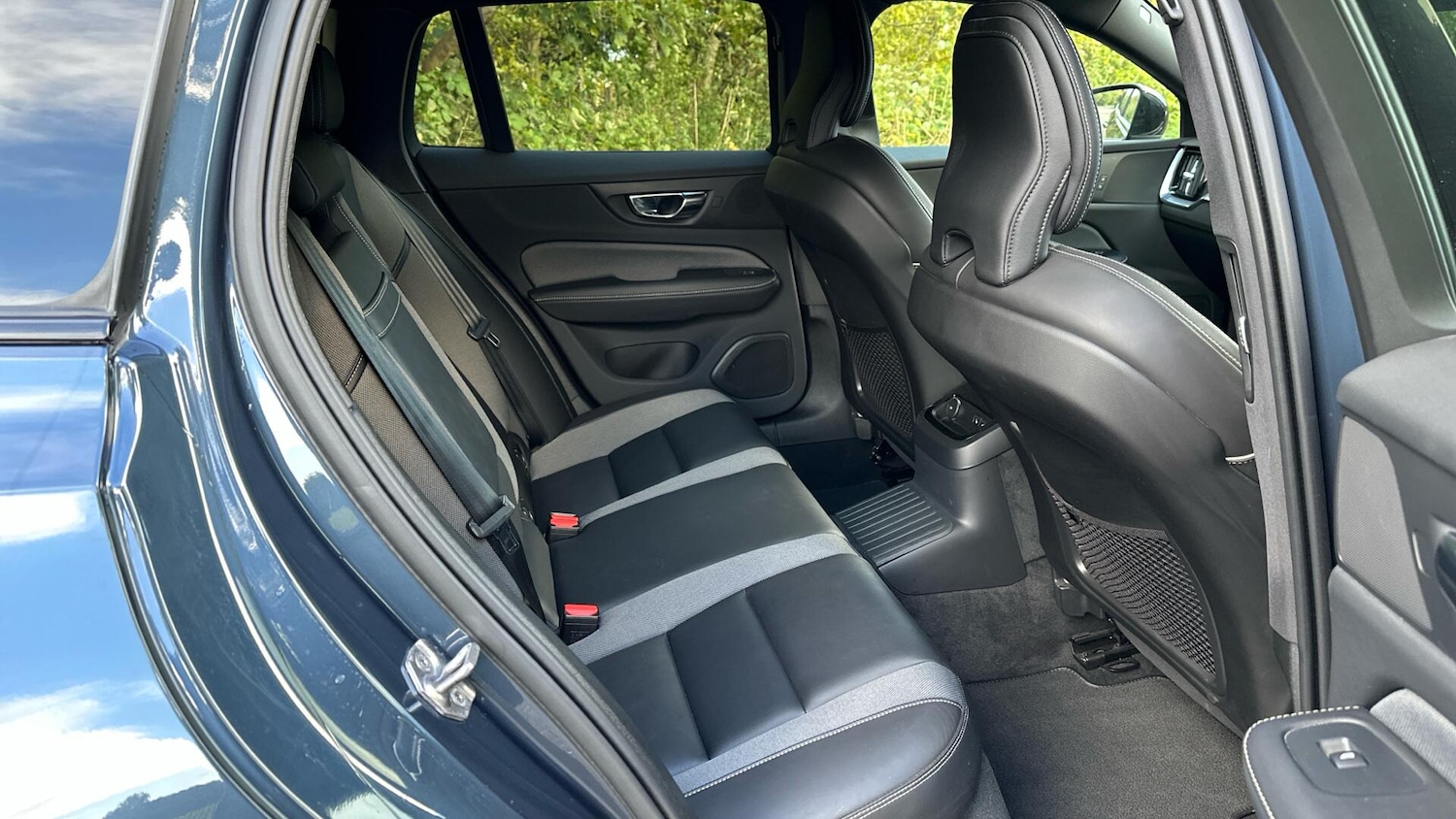 Used Volvo V60 2021 for sale - 76337364: Photo 6