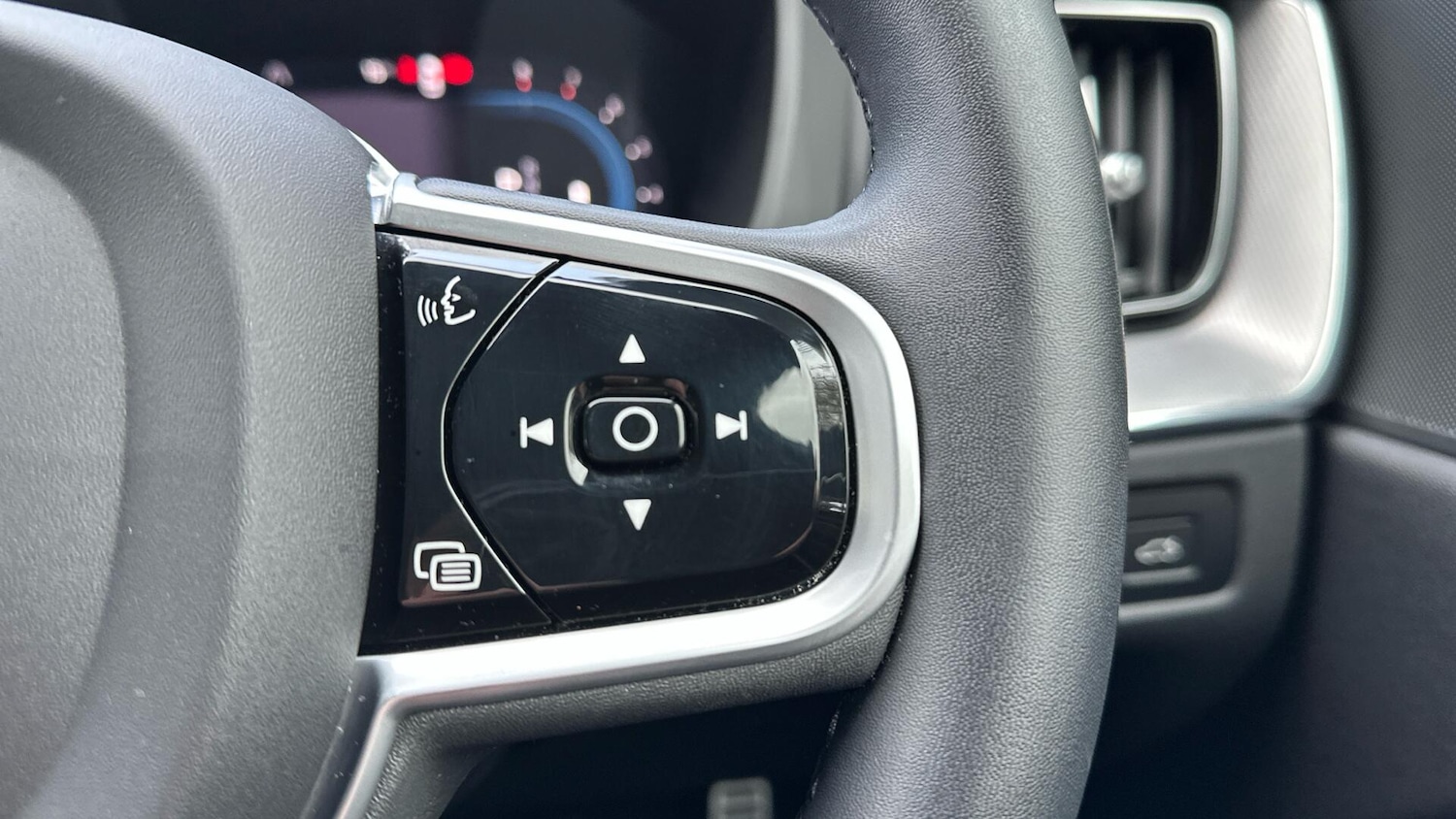 Used Volvo XC60 2022 for sale - 76584865: Photo 22