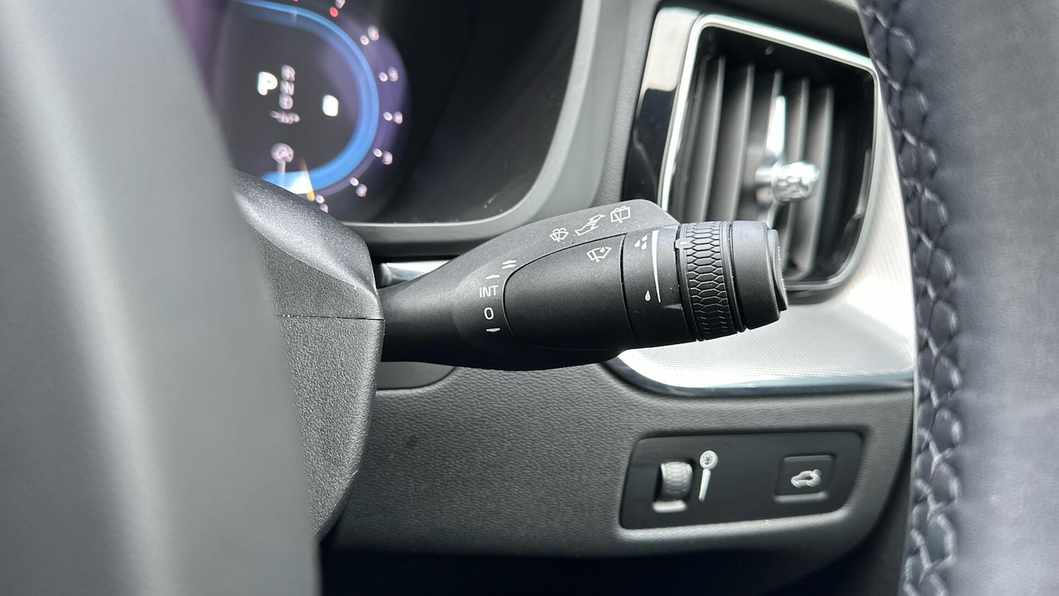 Used Volvo XC60 2022 for sale - 76584865: Photo 23